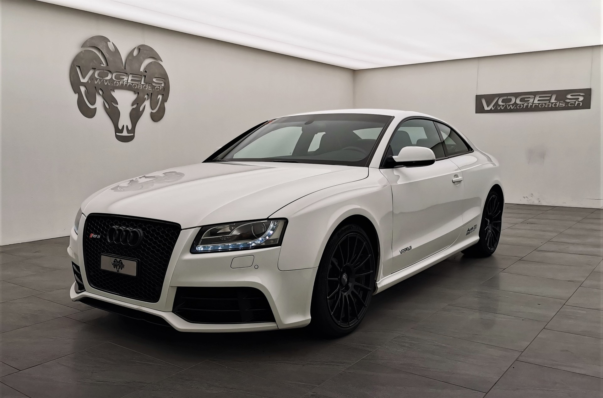 AUDI RS5 Quattro 4.2 FSI S-tronic-image-0