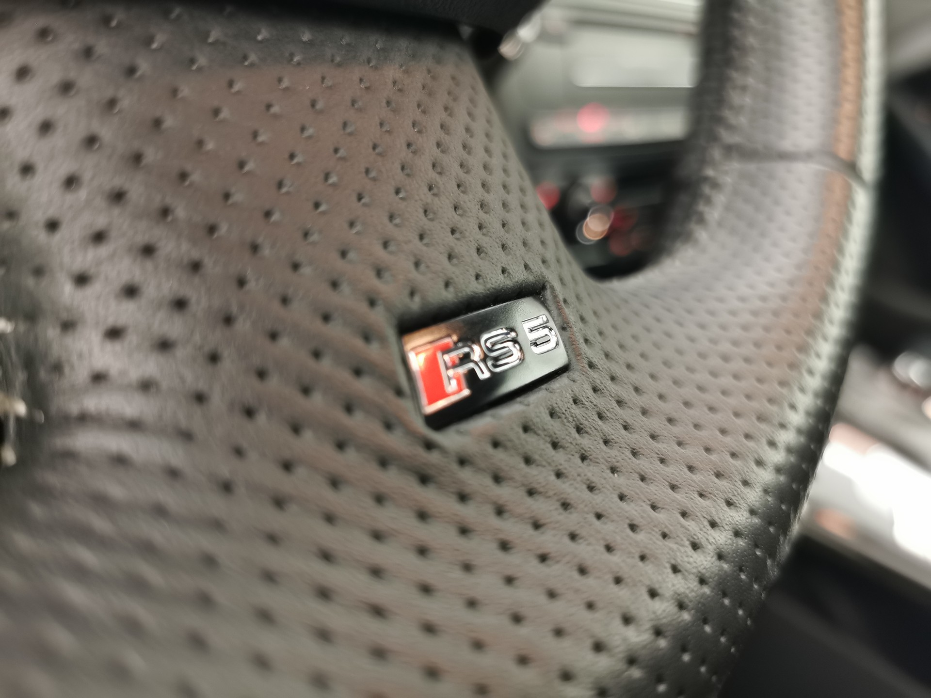 AUDI RS5 Quattro 4.2 FSI S-tronic-image-12