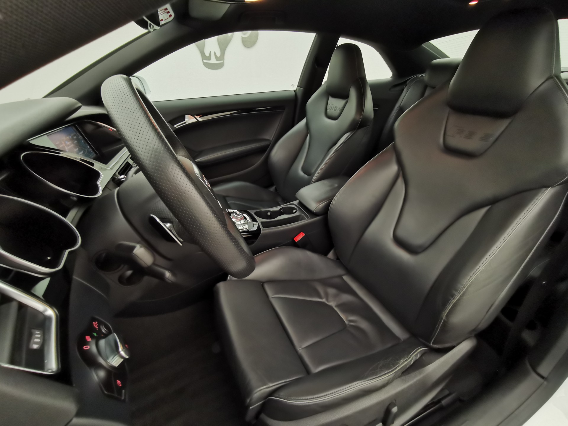 AUDI RS5 Quattro 4.2 FSI S-tronic-image-7