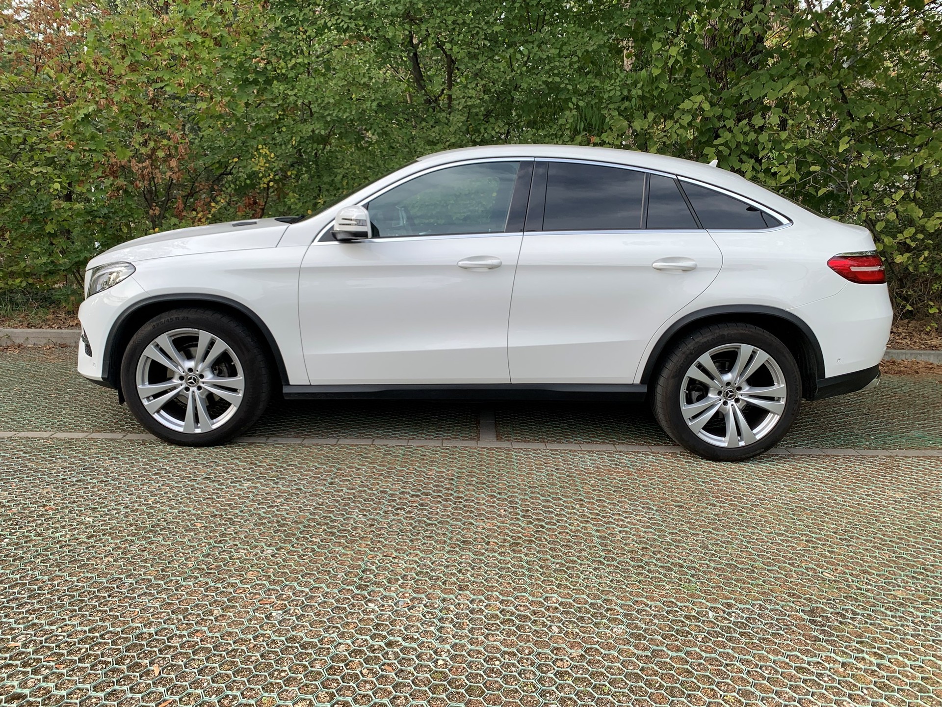 MERCEDES-BENZ GLE Coupé 350 d 4Matic 9G-Tronic-image-4
