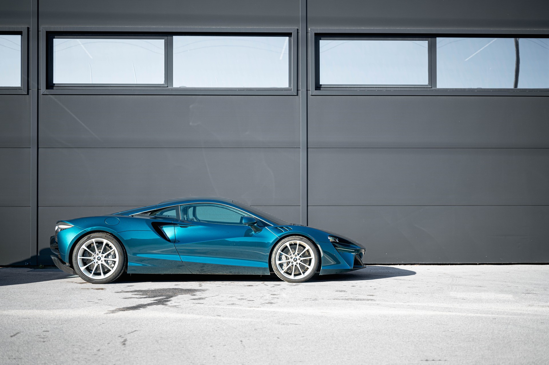 McLAREN ARTURA 3.0 V6 Vision-image-9