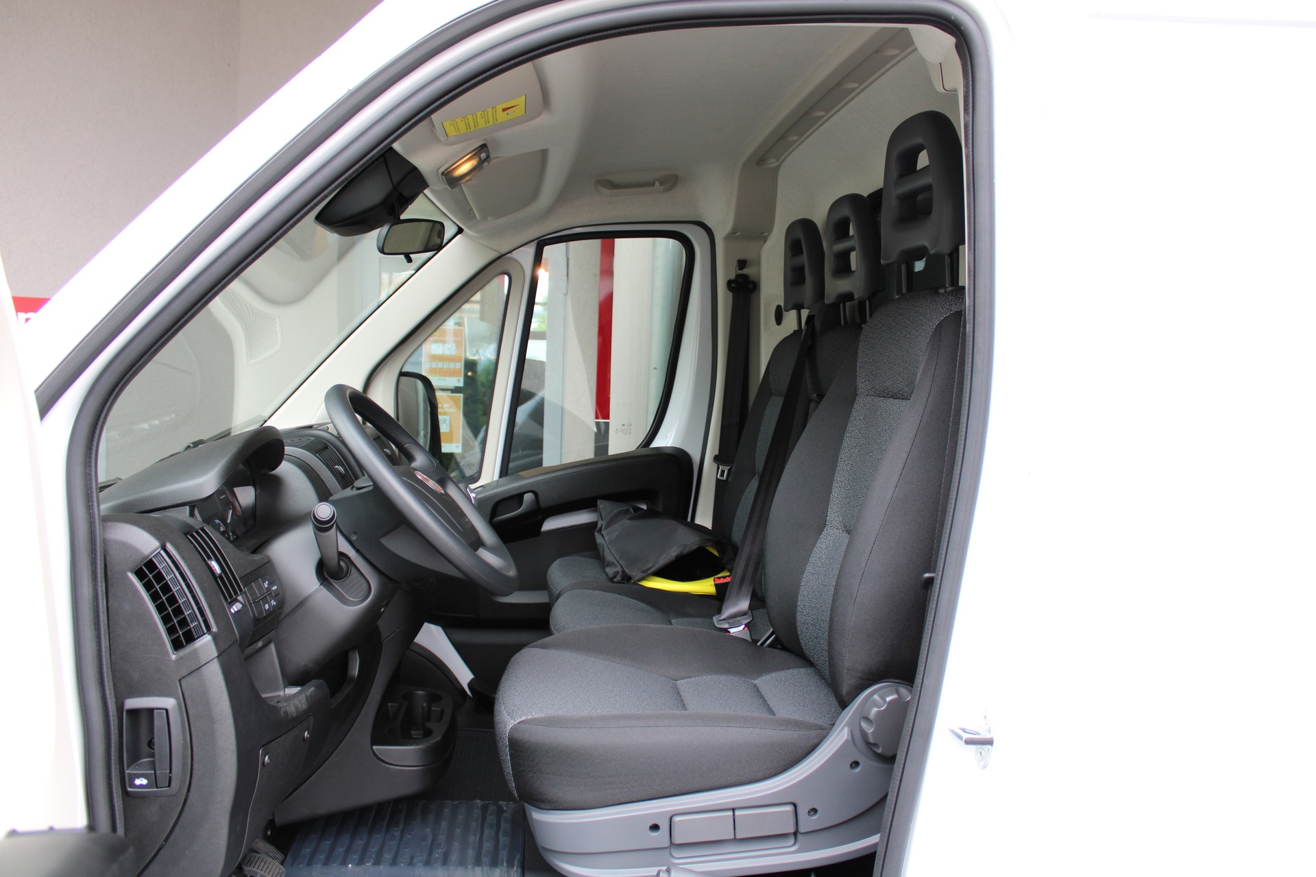 FIAT E-Ducato 35 Kombi 3450 H2 47 kWh 100% WIR-showroom-element-1