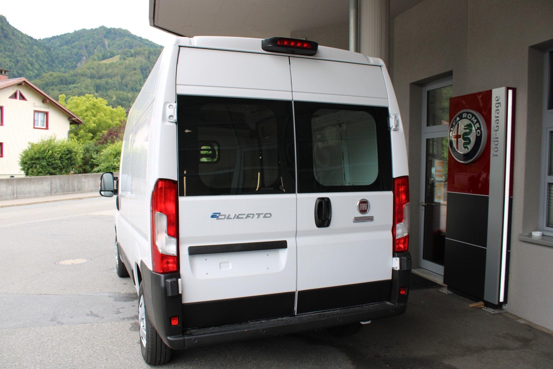 FIAT E-Ducato 35 Kombi 3450 H2 47 kWh 100% WIR-image-14