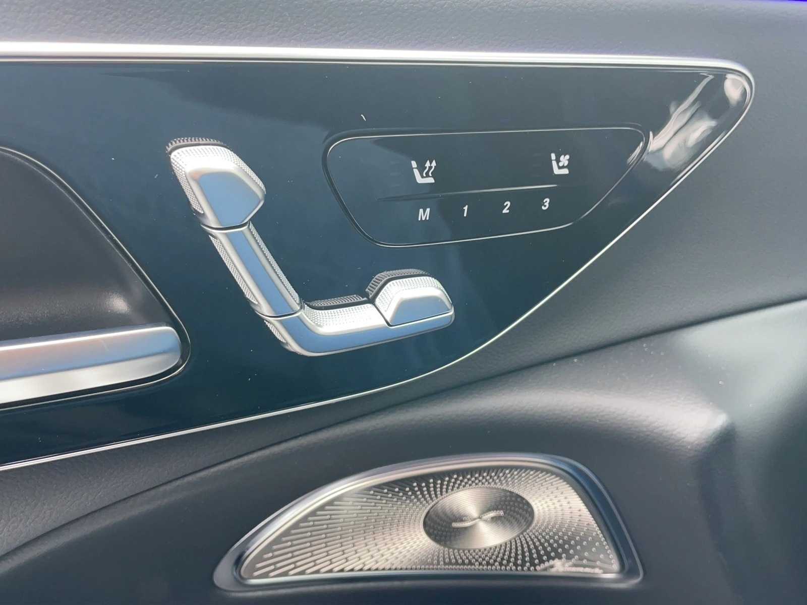 MERCEDES-BENZ E 300 de T 4Matic 9G-Tronic-image-11