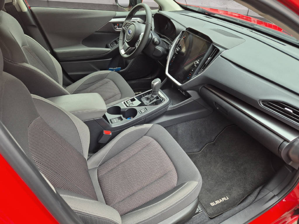 SUBARU Impreza 2.0i e-Boxer Swiss Plus-image-4