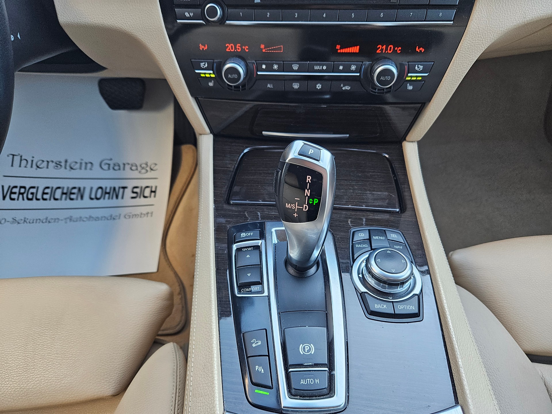 BMW 740d xDrive-image-17