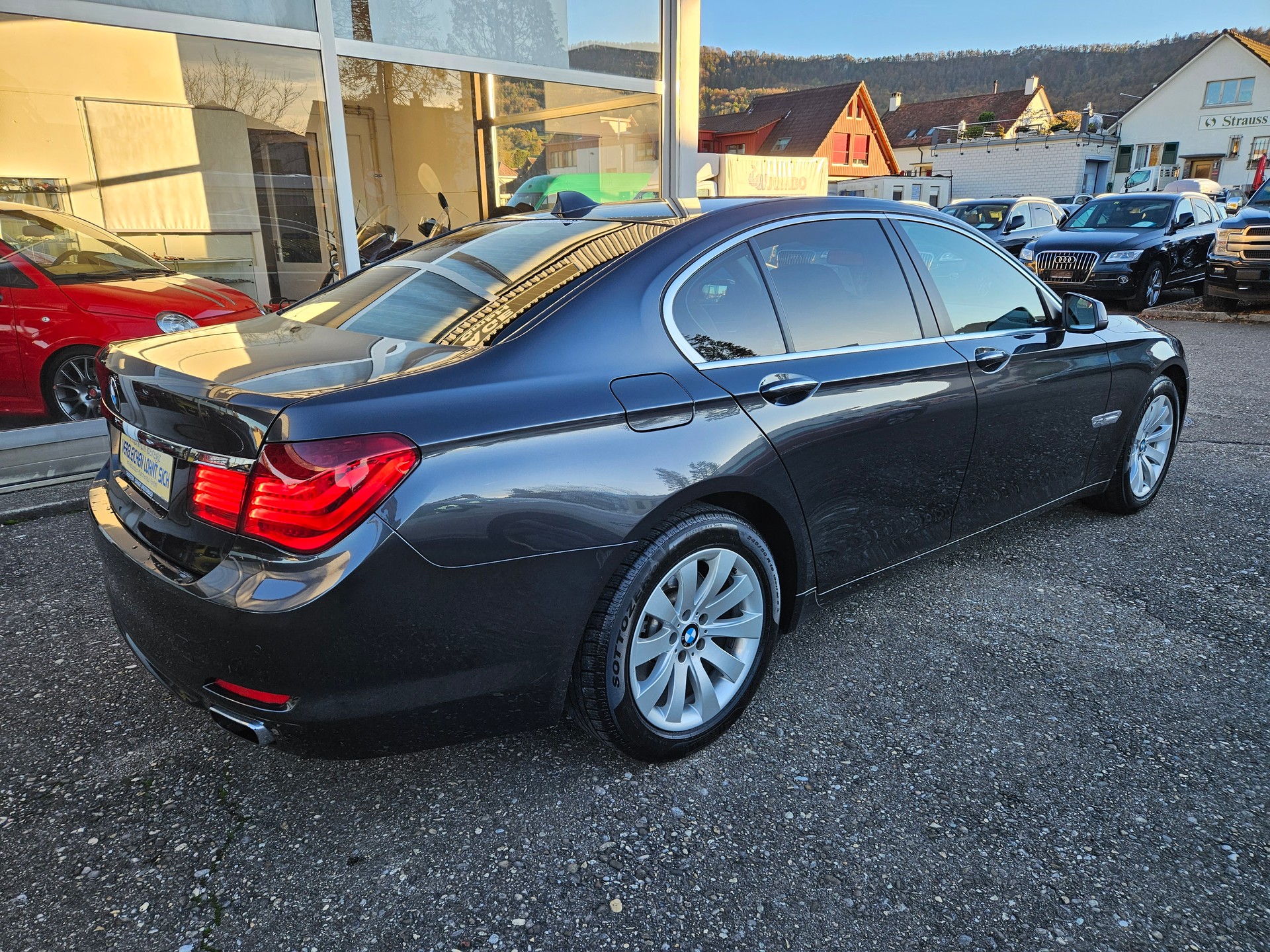 BMW 740d xDrive-image-5
