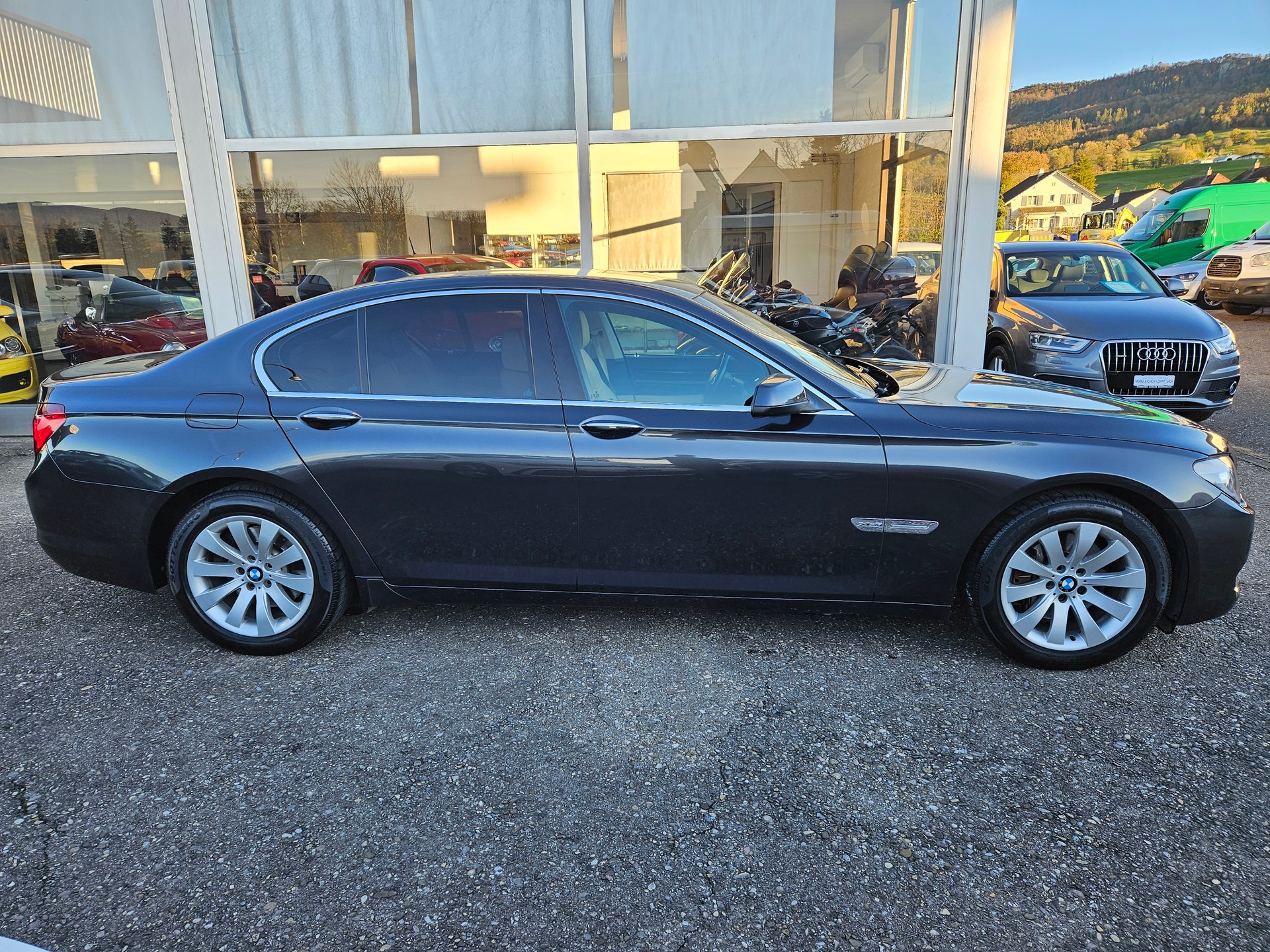 BMW 740d xDrive-image-6