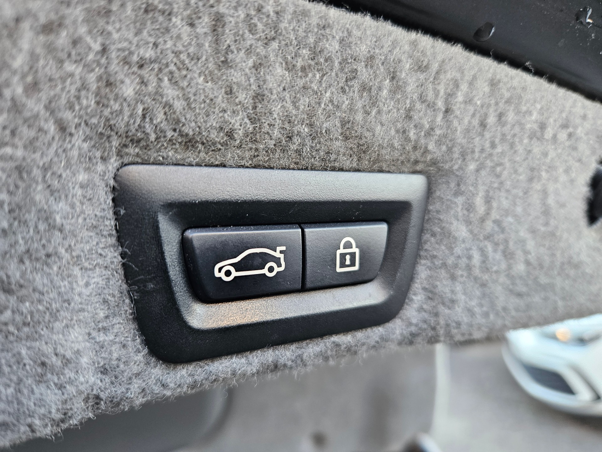 BMW 740d xDrive-image-12