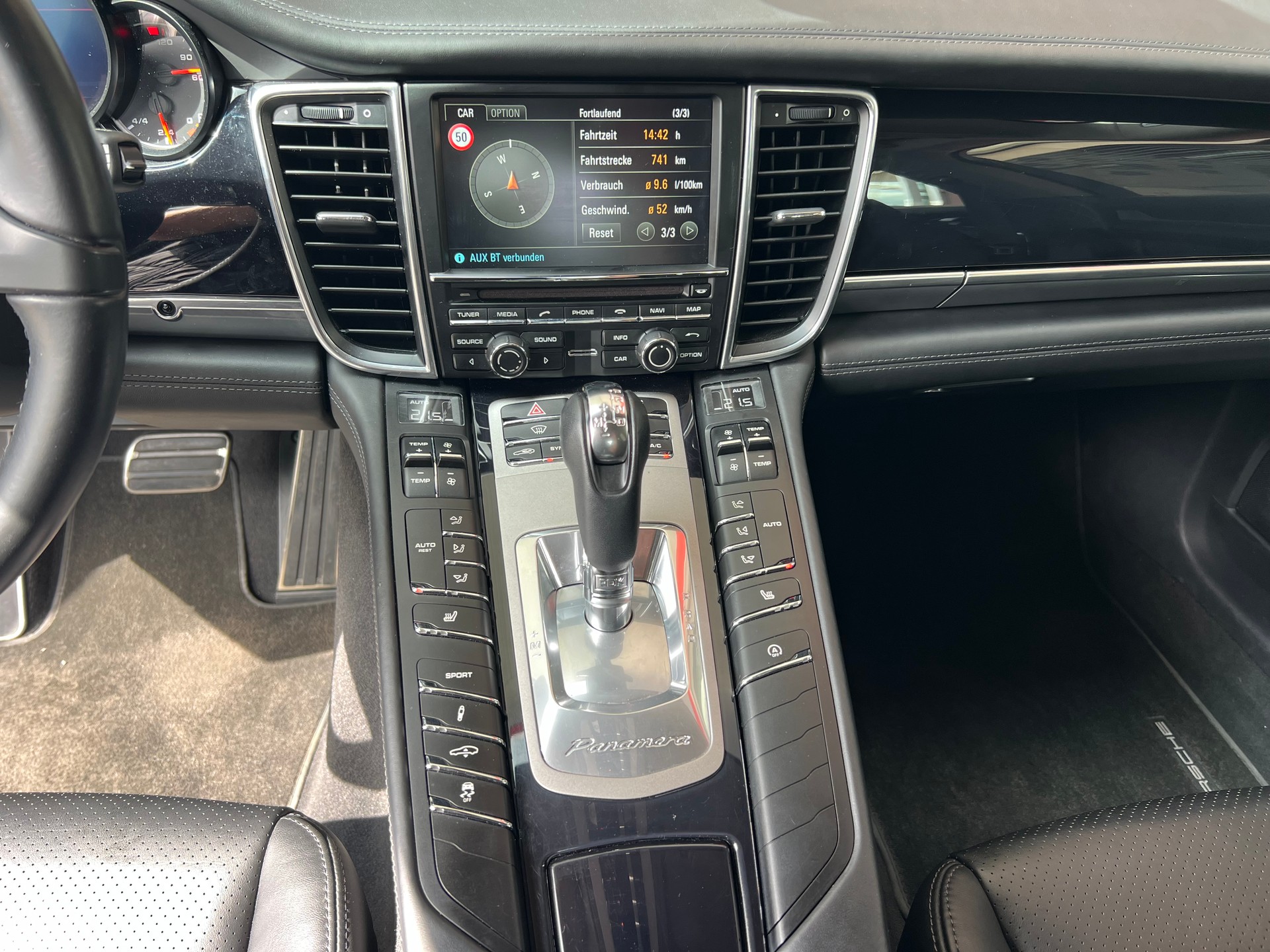 PORSCHE Panamera 4 3.6 PDK-image-8