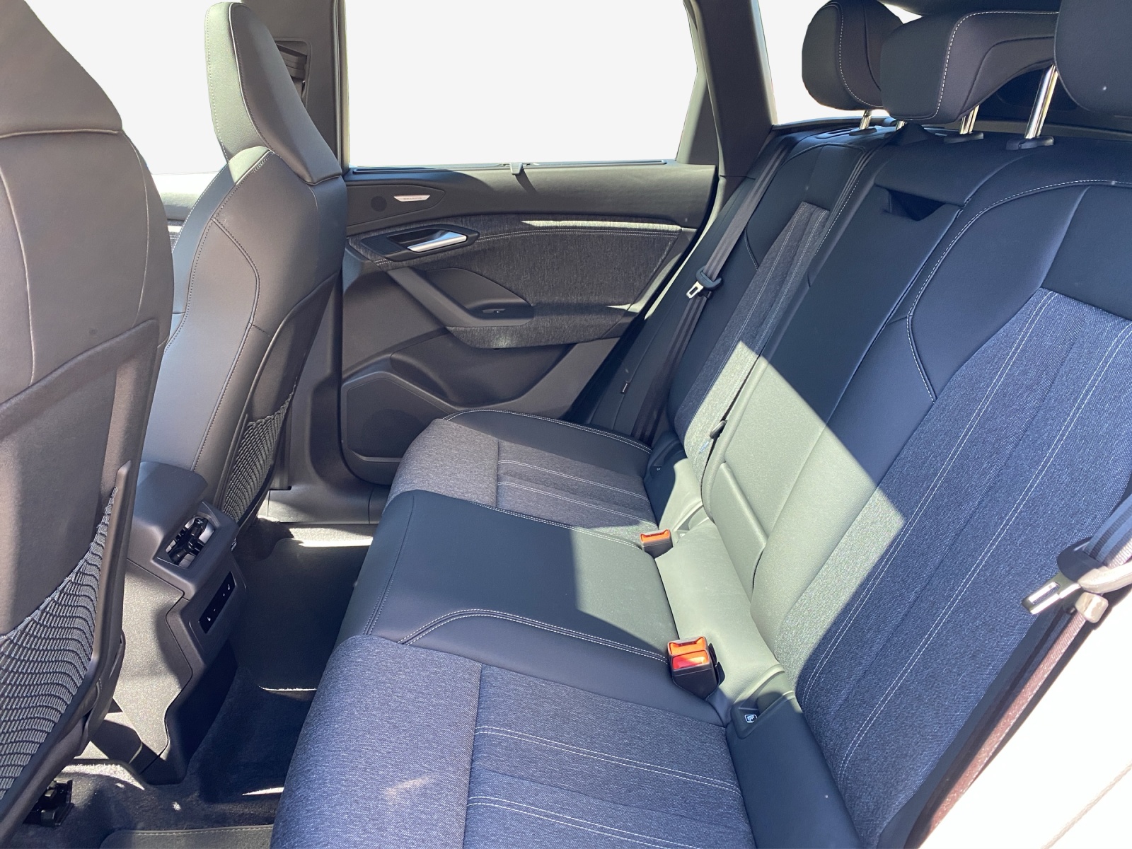 AUDI Q6 e-tron quattro-image-11