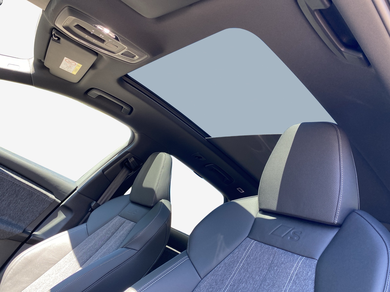 AUDI Q6 e-tron quattro-image-14