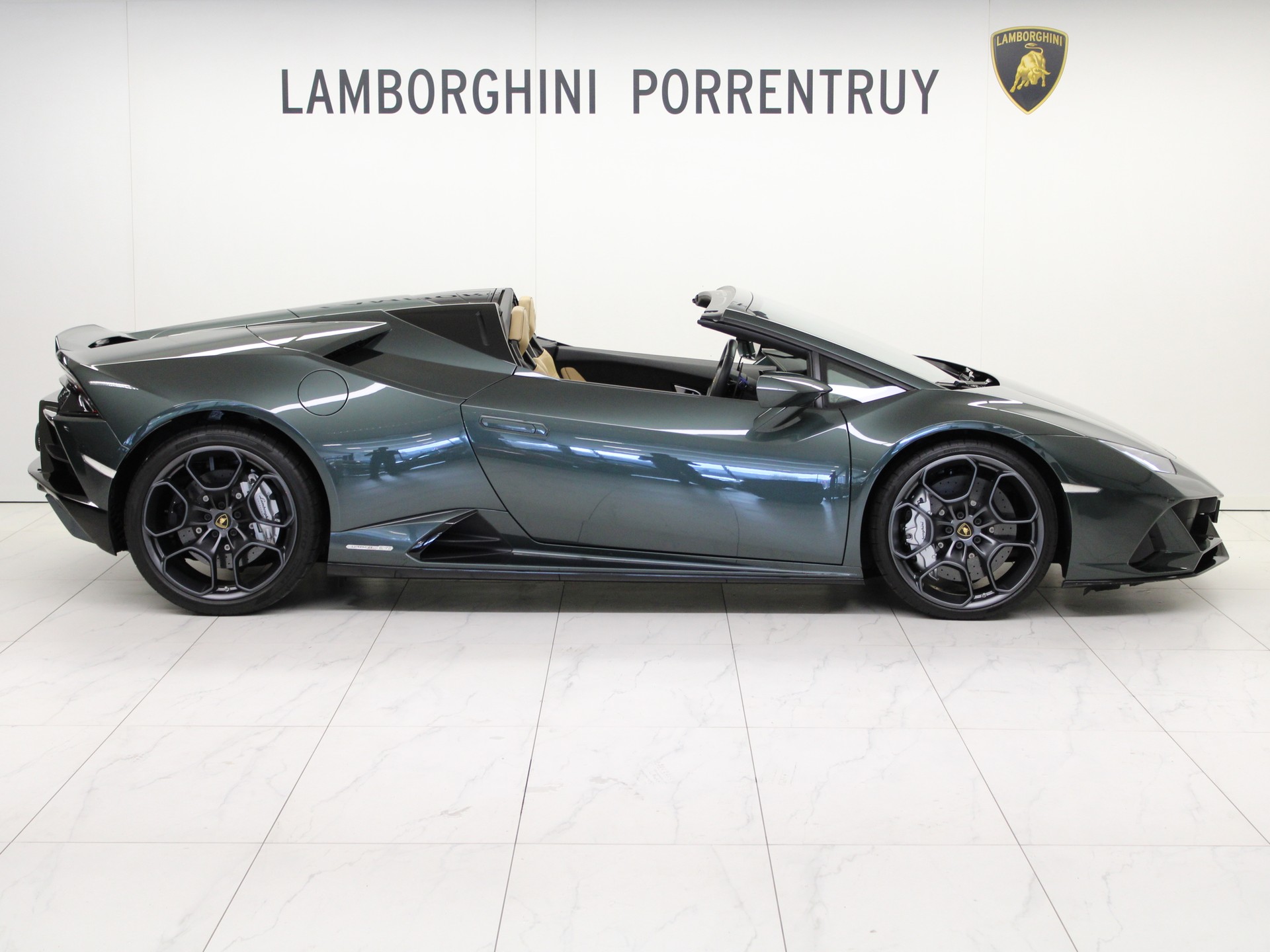 LAMBORGHINI Huracan EVO Spyder DCT-image-1