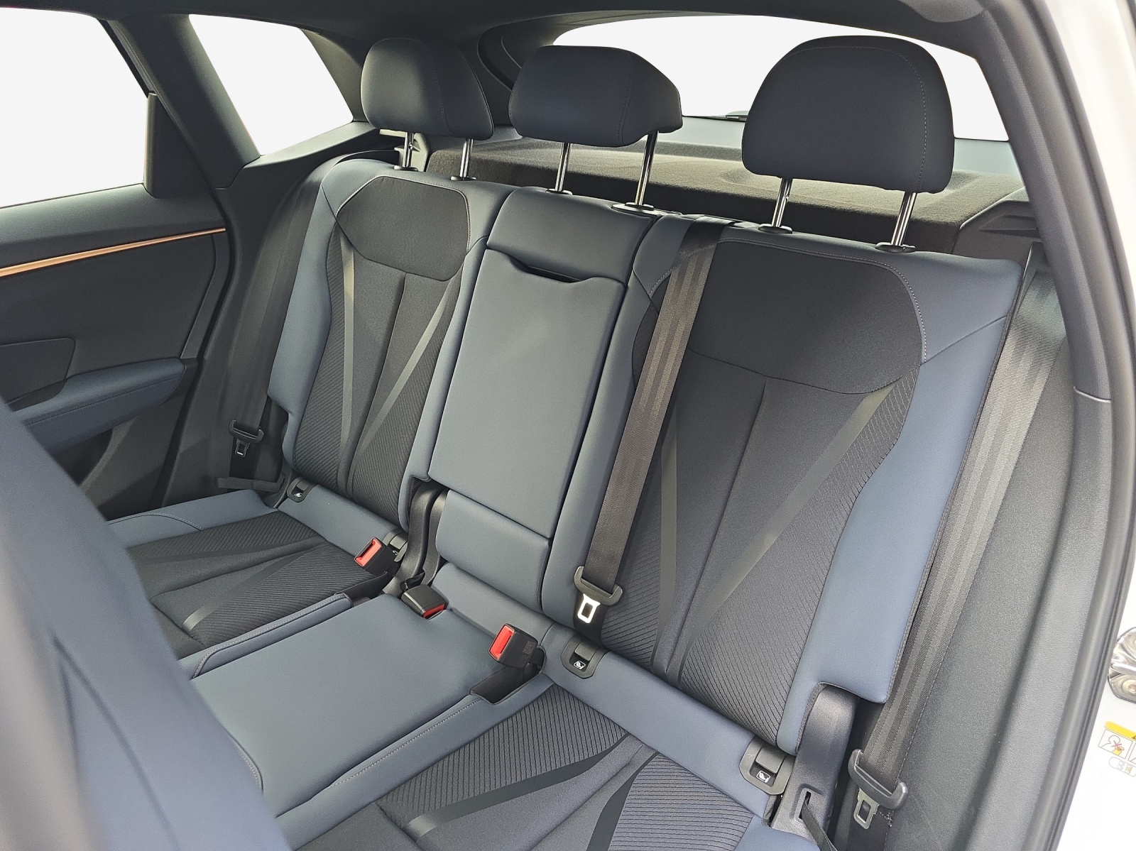 CUPRA Terramar 1.5 eHybrid DSG VZ-image-11
