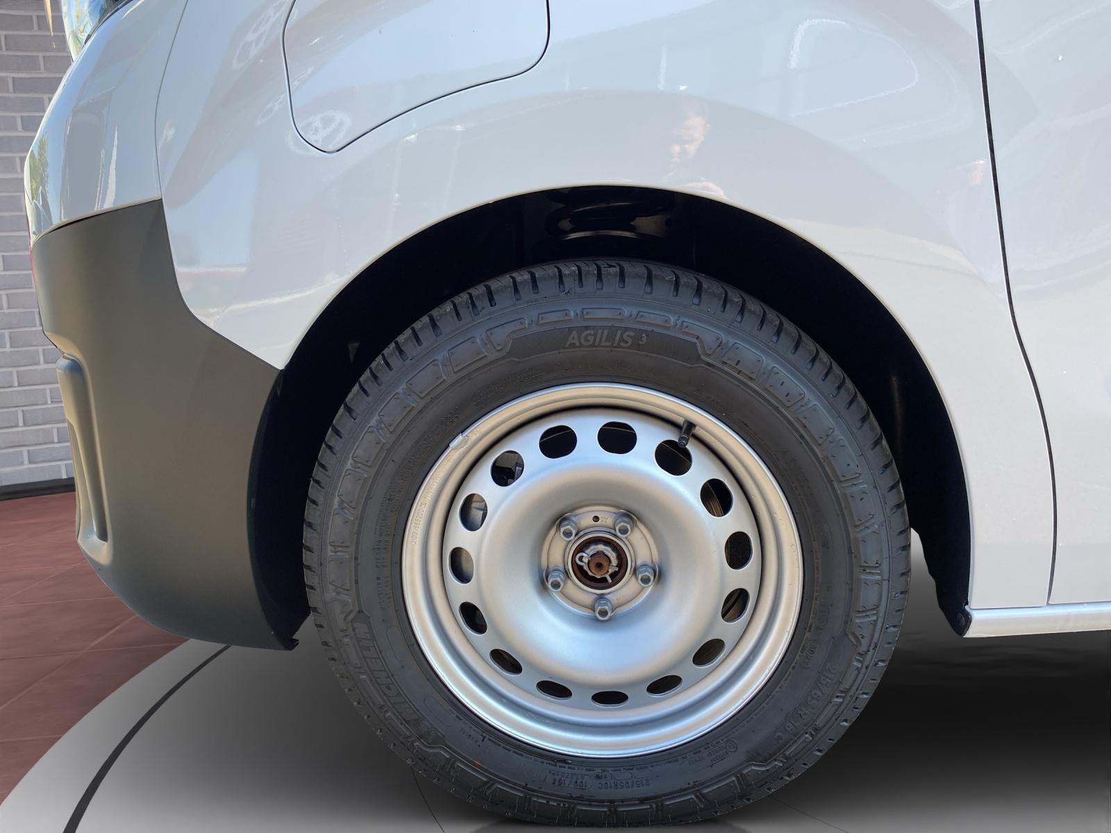 TOYOTA PROACE Van L1 75KWh Active-image-9