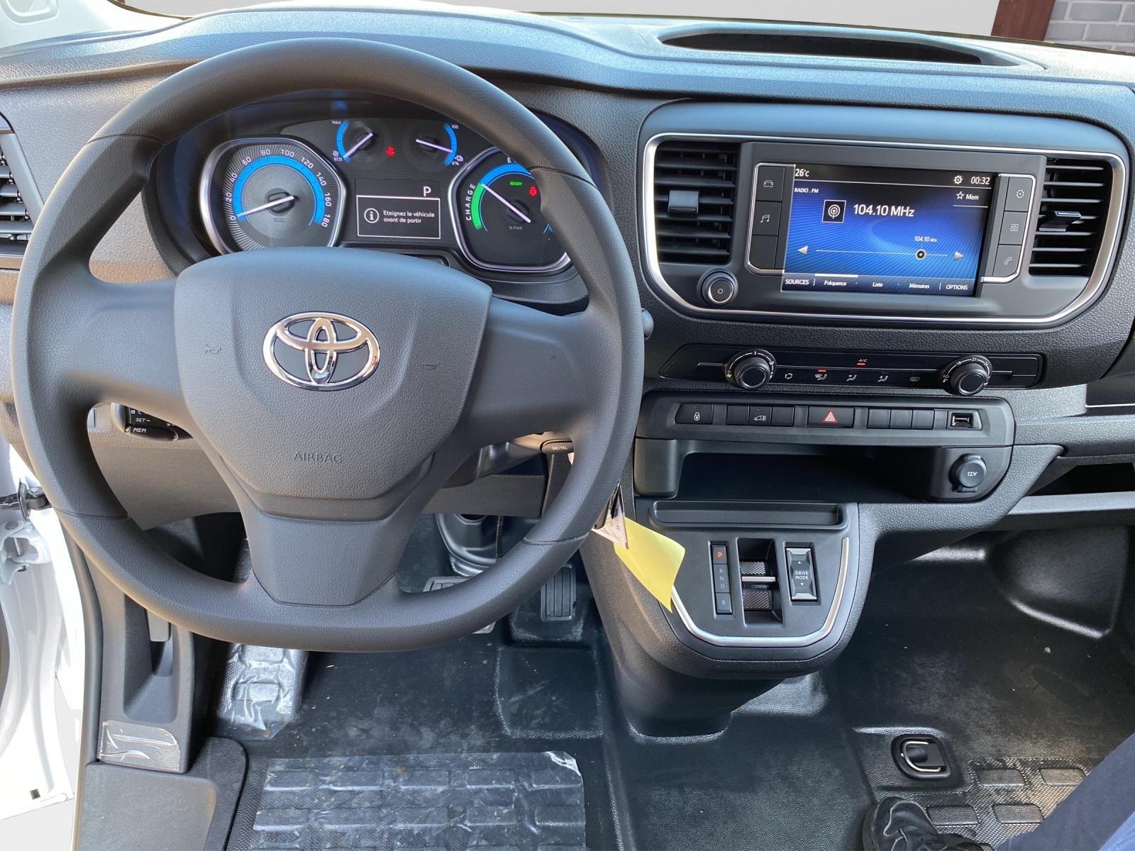 TOYOTA PROACE Van L1 75KWh Active-image-6
