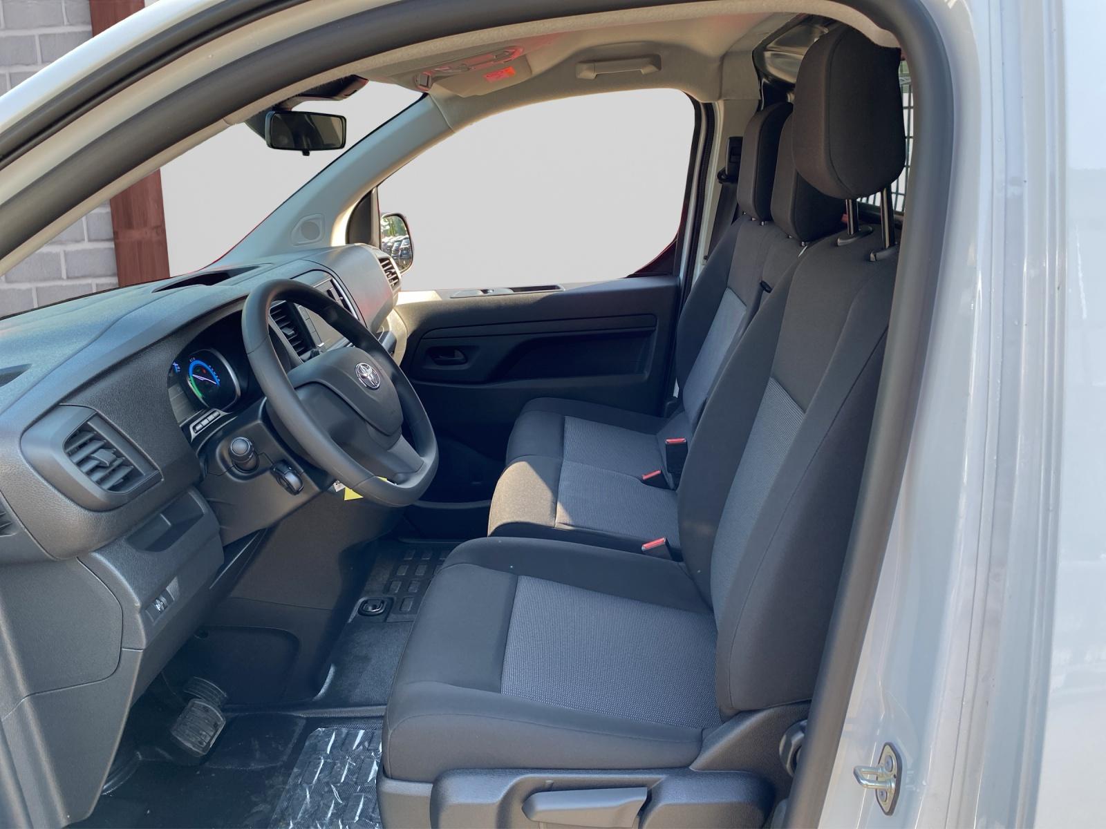 TOYOTA PROACE Van L1 75KWh Active-image-7