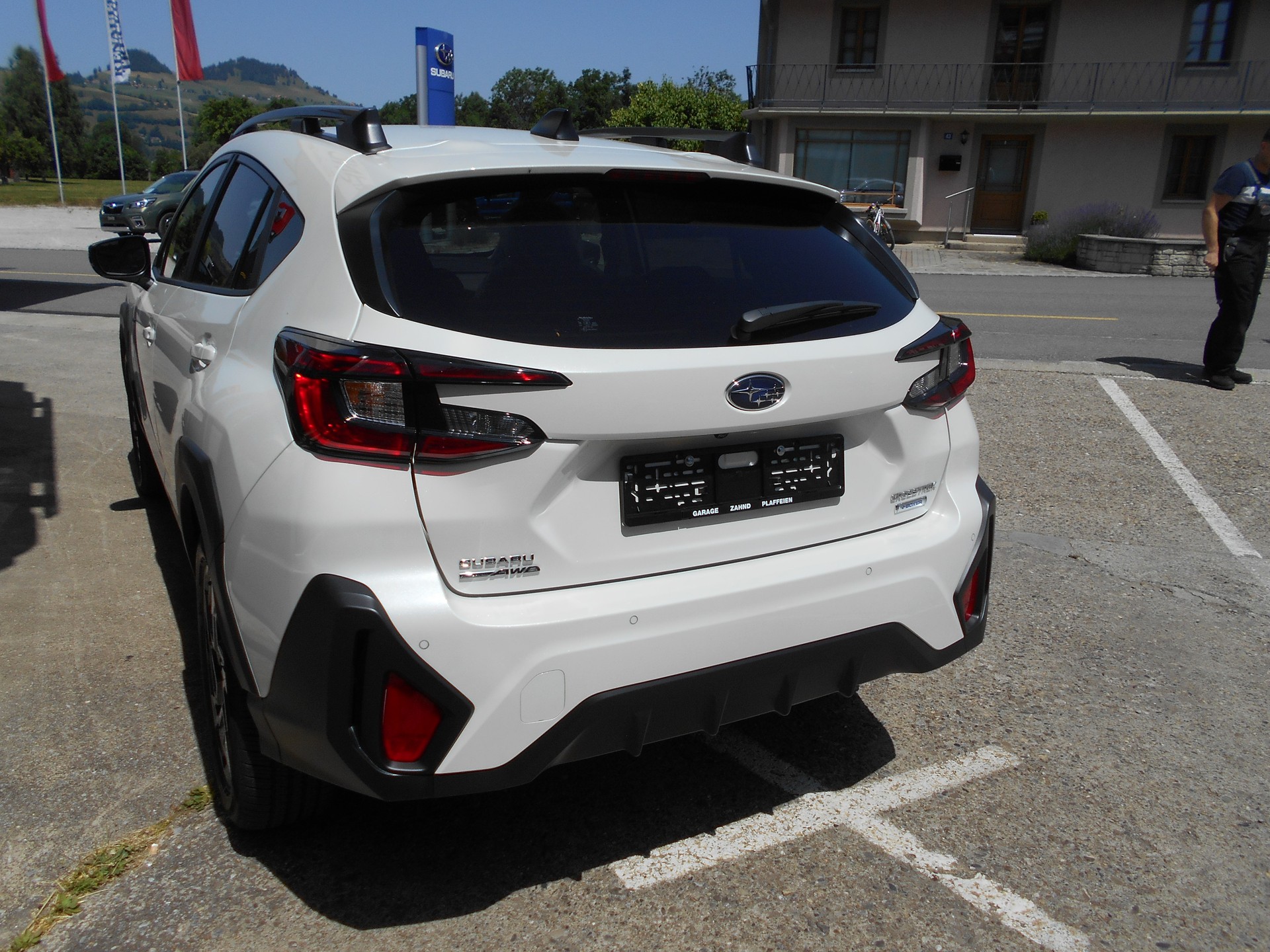 SUBARU Crosstrek 2.0 e-Boxer Swiss Plus AWD Lineartronic-image-4