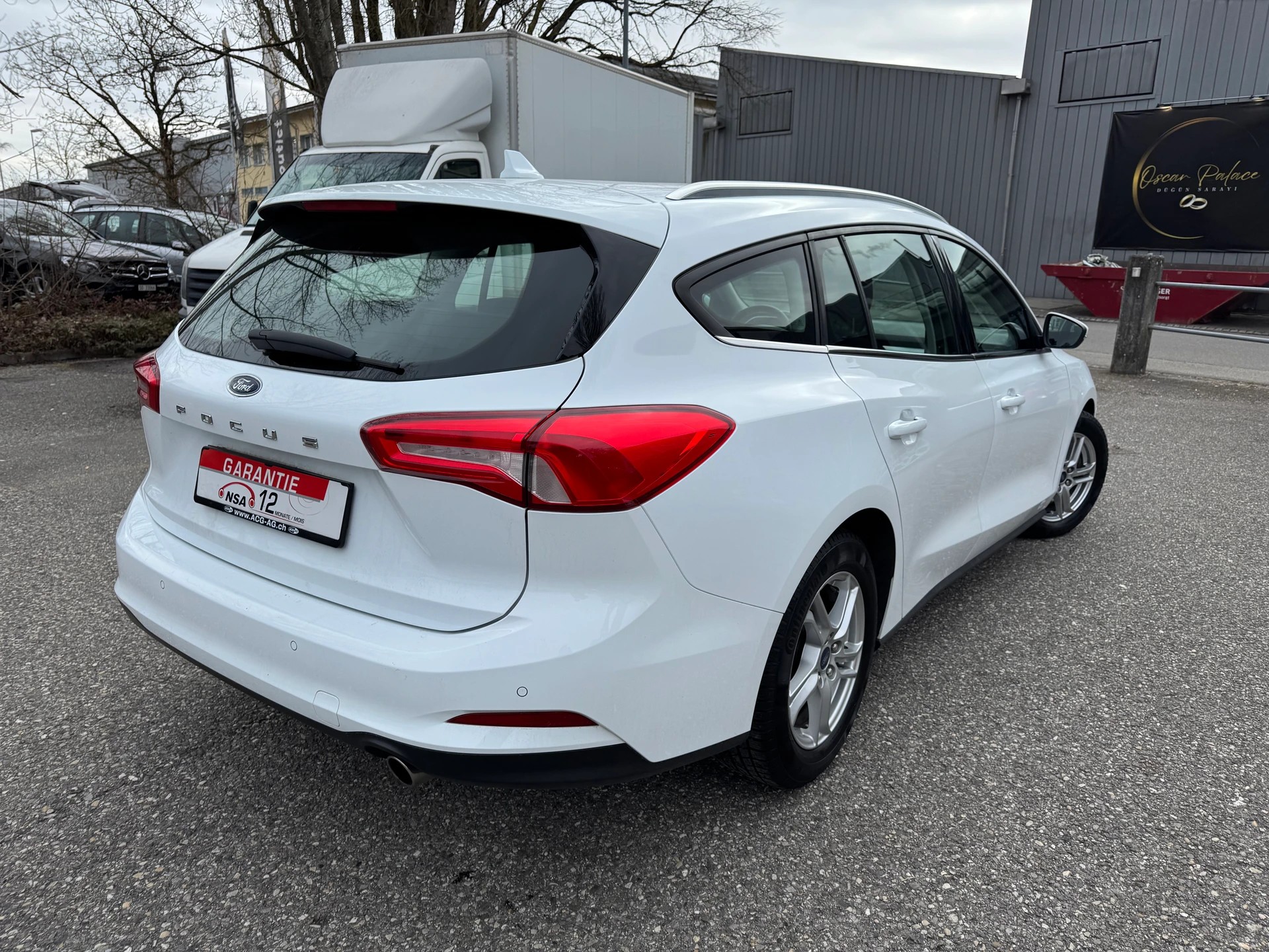 FORD Focus 1.5 TDCi Business Automatic * Gr. Navi * Klima * PDC V&H * Tempomat * Frisch Ab MFK-image-4