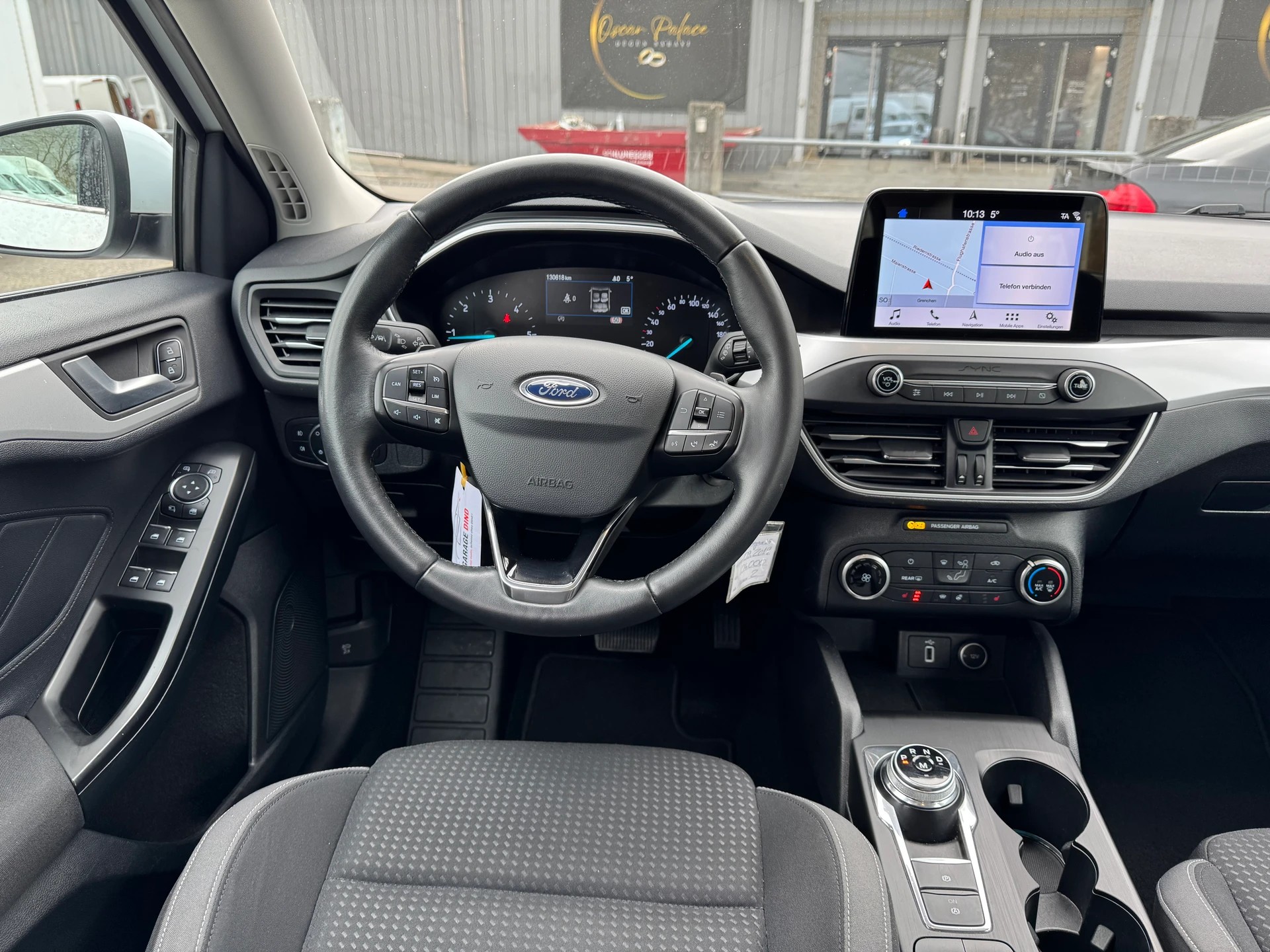 FORD Focus 1.5 TDCi Business Automatic * Gr. Navi * Klima * PDC V&H * Tempomat * Frisch Ab MFK-image-2