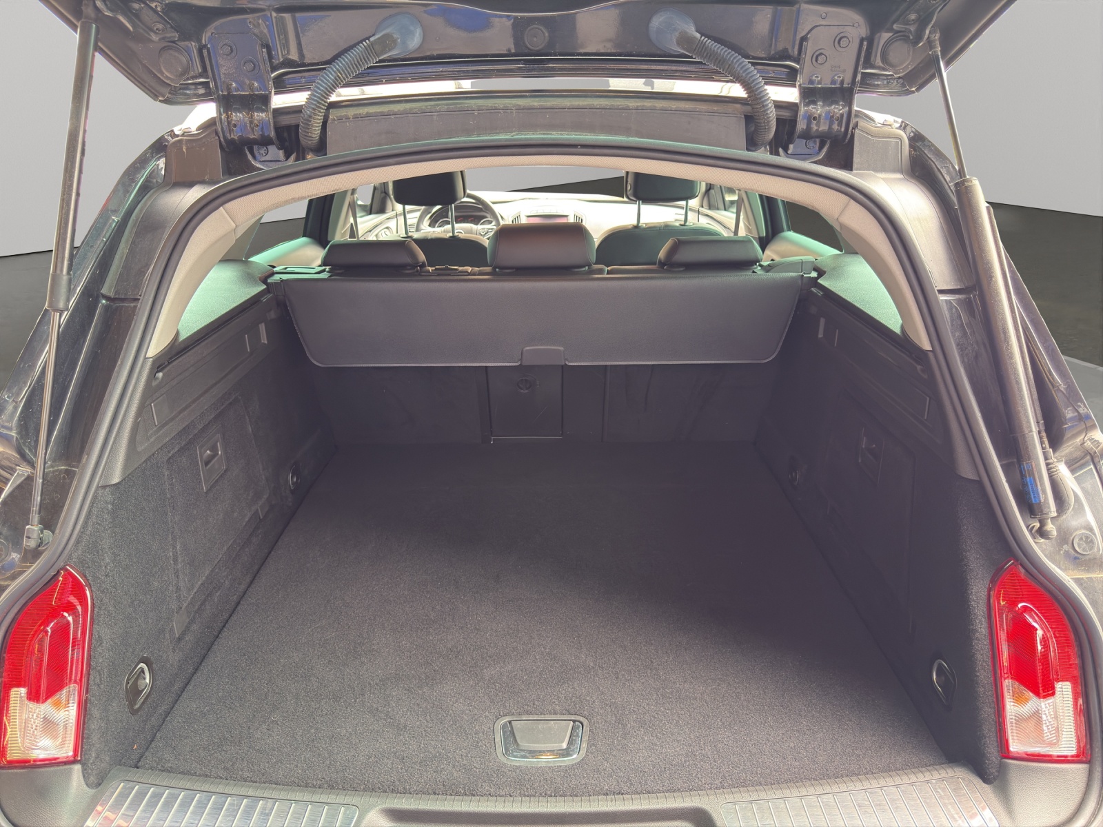 OPEL Insignia Sports Tourer 2.0 CDTI Cosmo Automatic-image-13