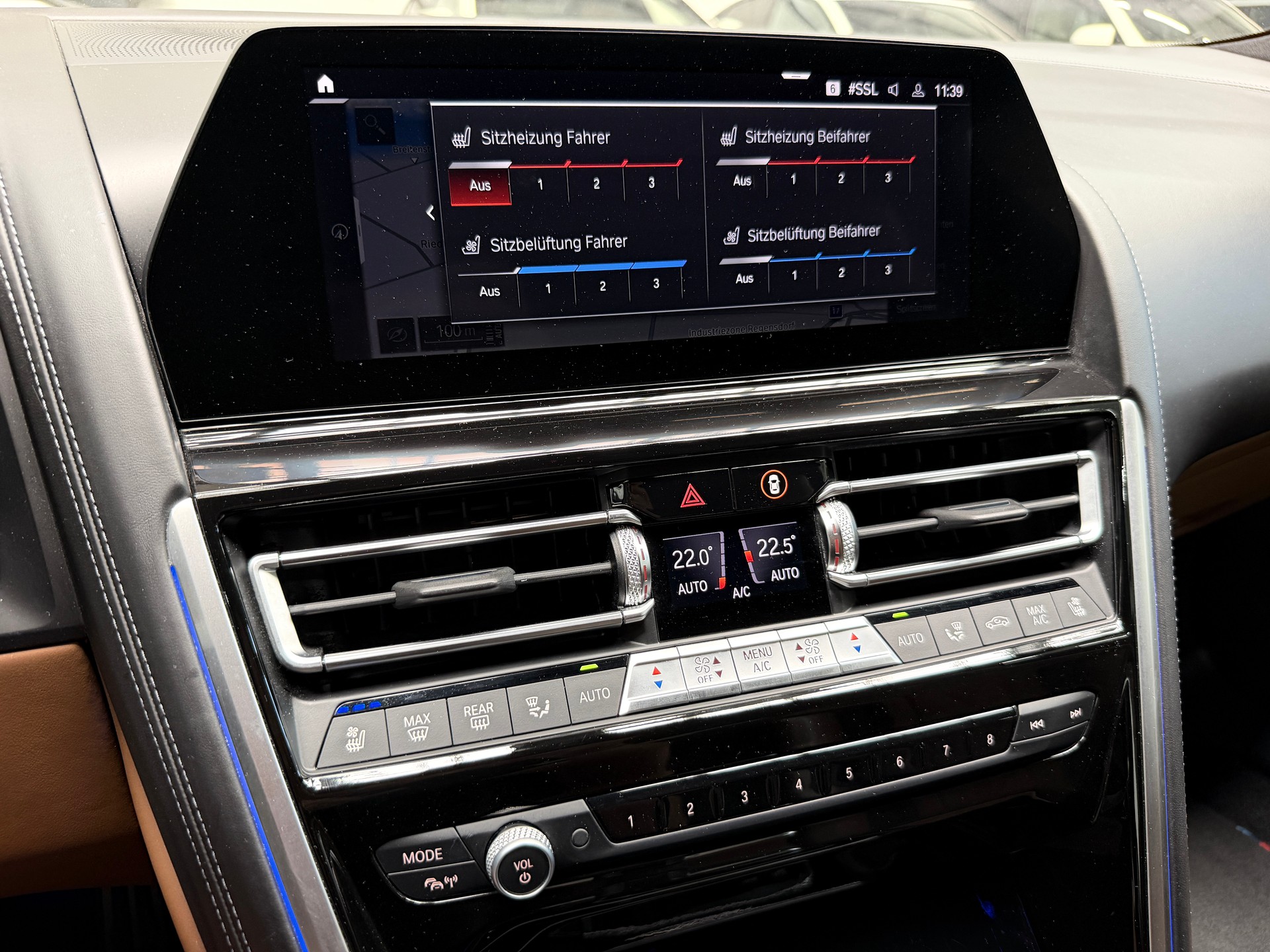 BMW M8 xDrive M Competition First Edition 1/400 "Akrapovic"-image-16