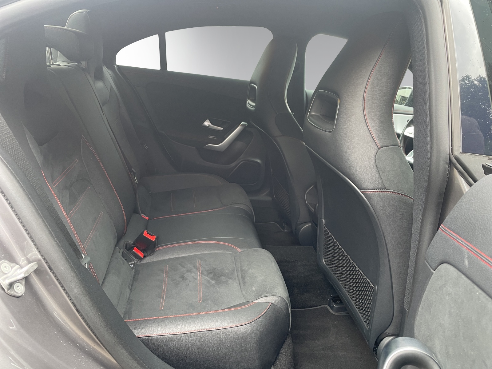 MERCEDES-BENZ CLA 220 AMG Line 7G-DCT-image-15