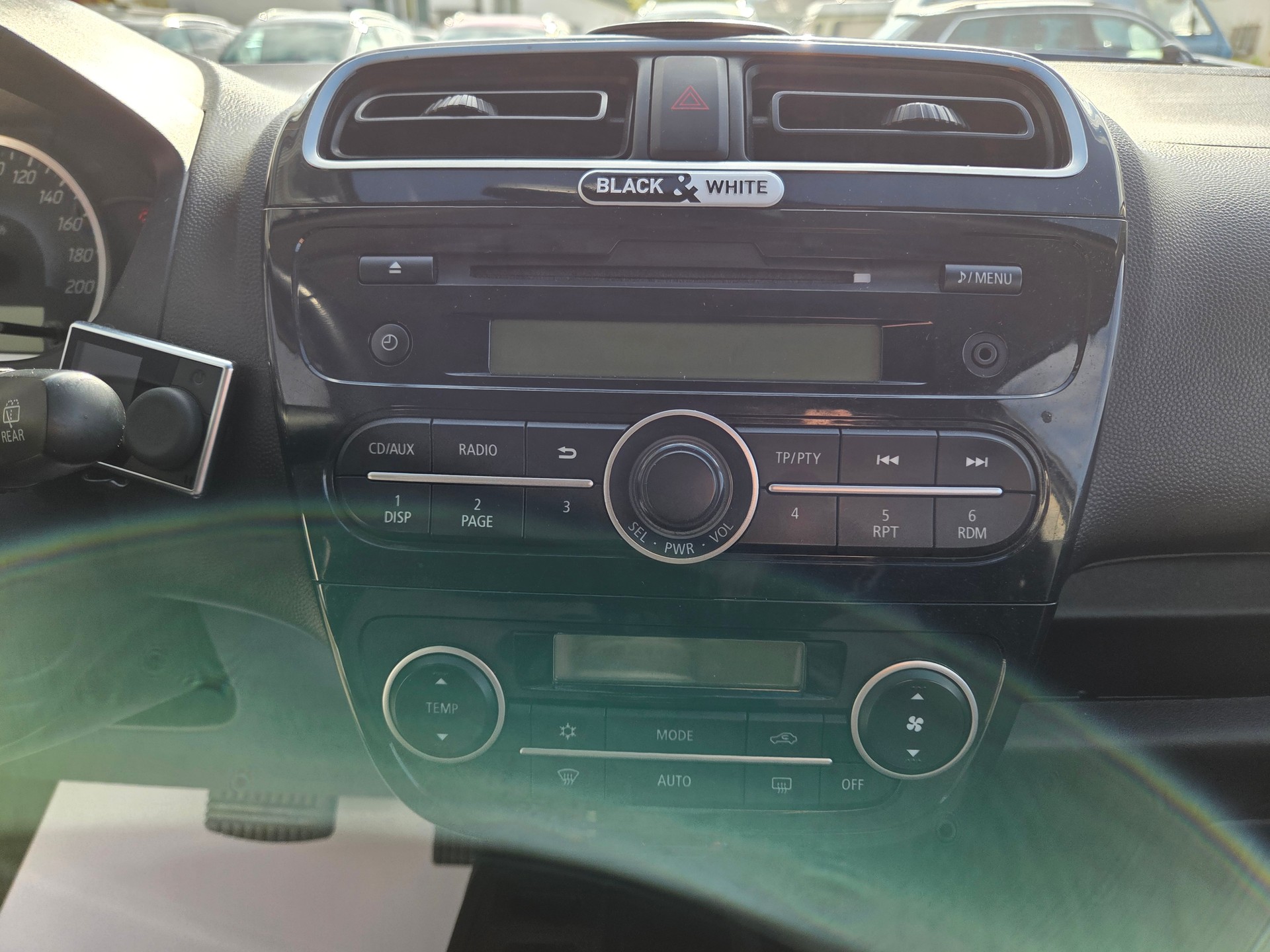 MITSUBISHI Space Star 1.2 Intense CVT-image-14