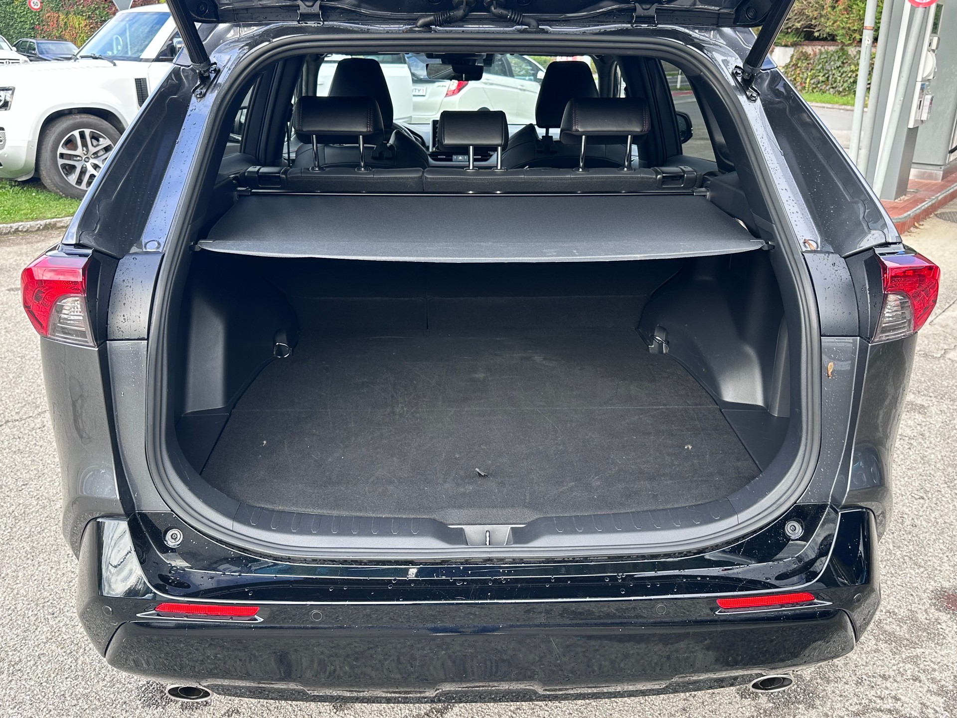 TOYOTA RAV-4 2.5 Plug-In rechargeable - Premium e-CVT 4WD-image-3