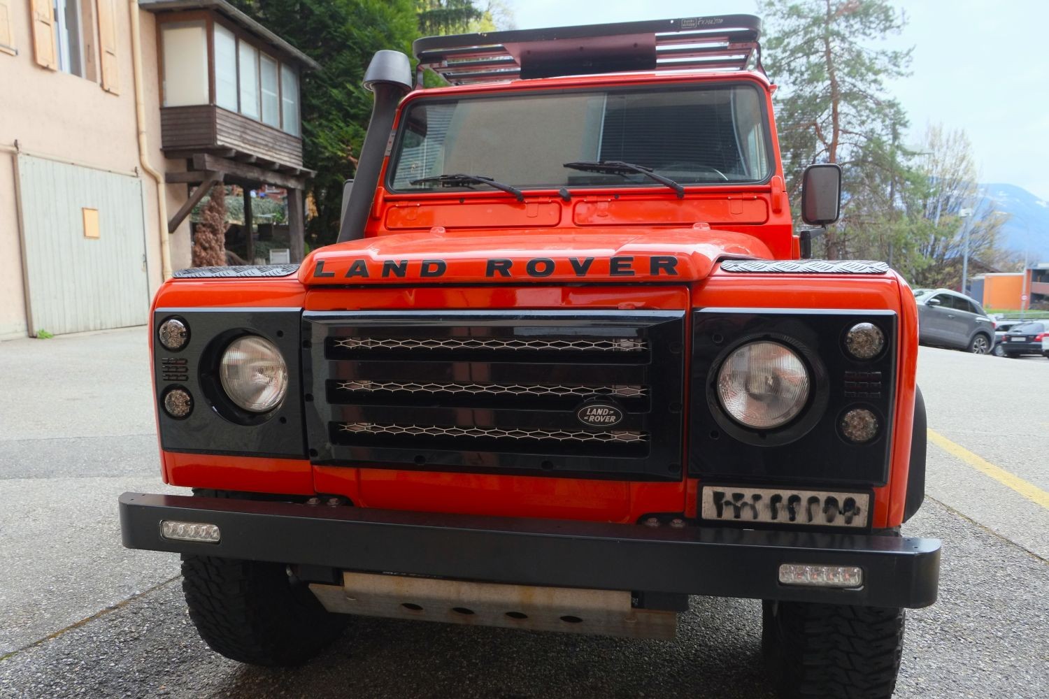 LAND ROVER Defender 110 CSW 2.5 TDi-image-5