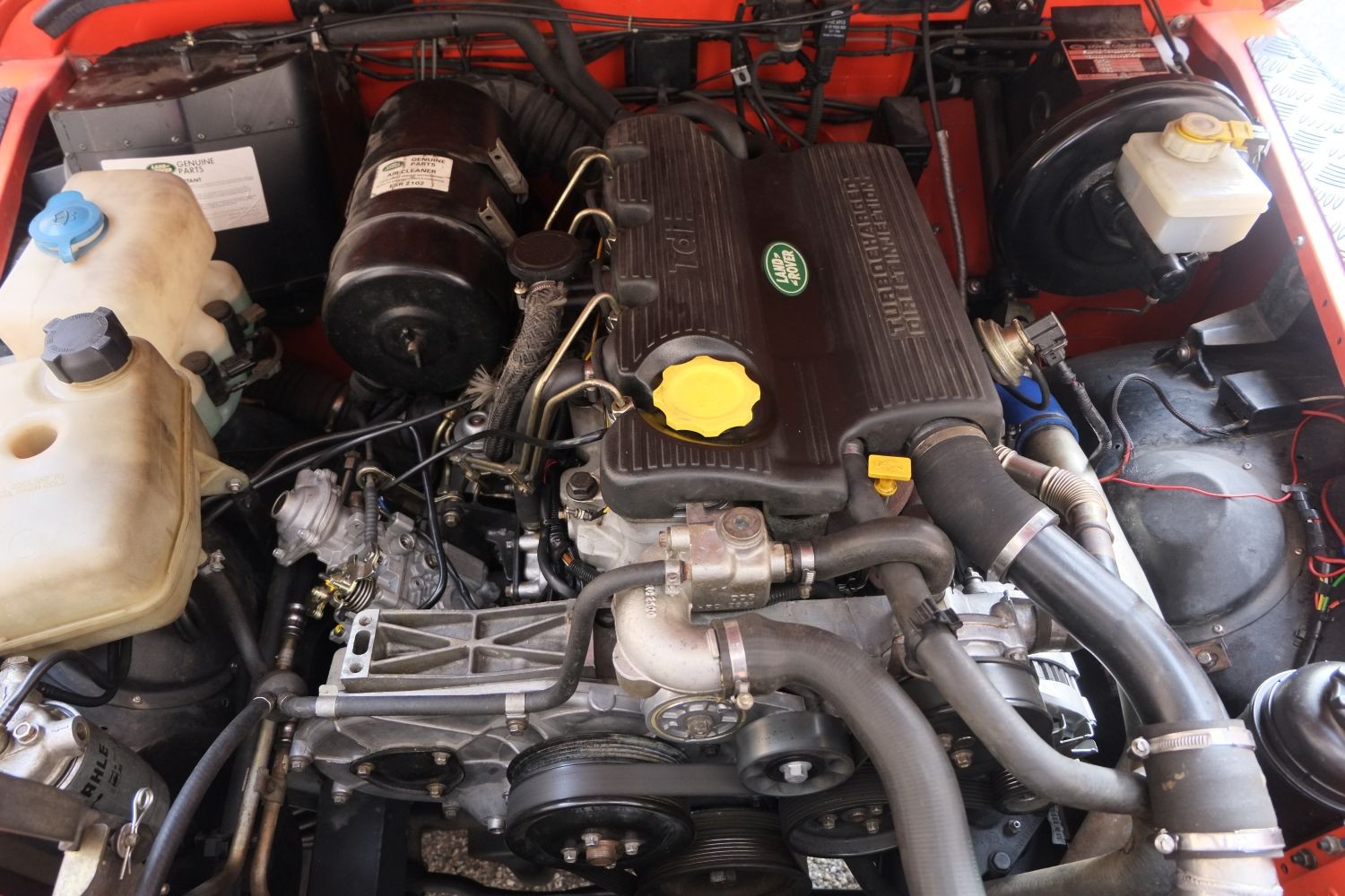 LAND ROVER Defender 110 CSW 2.5 TDi-image-10