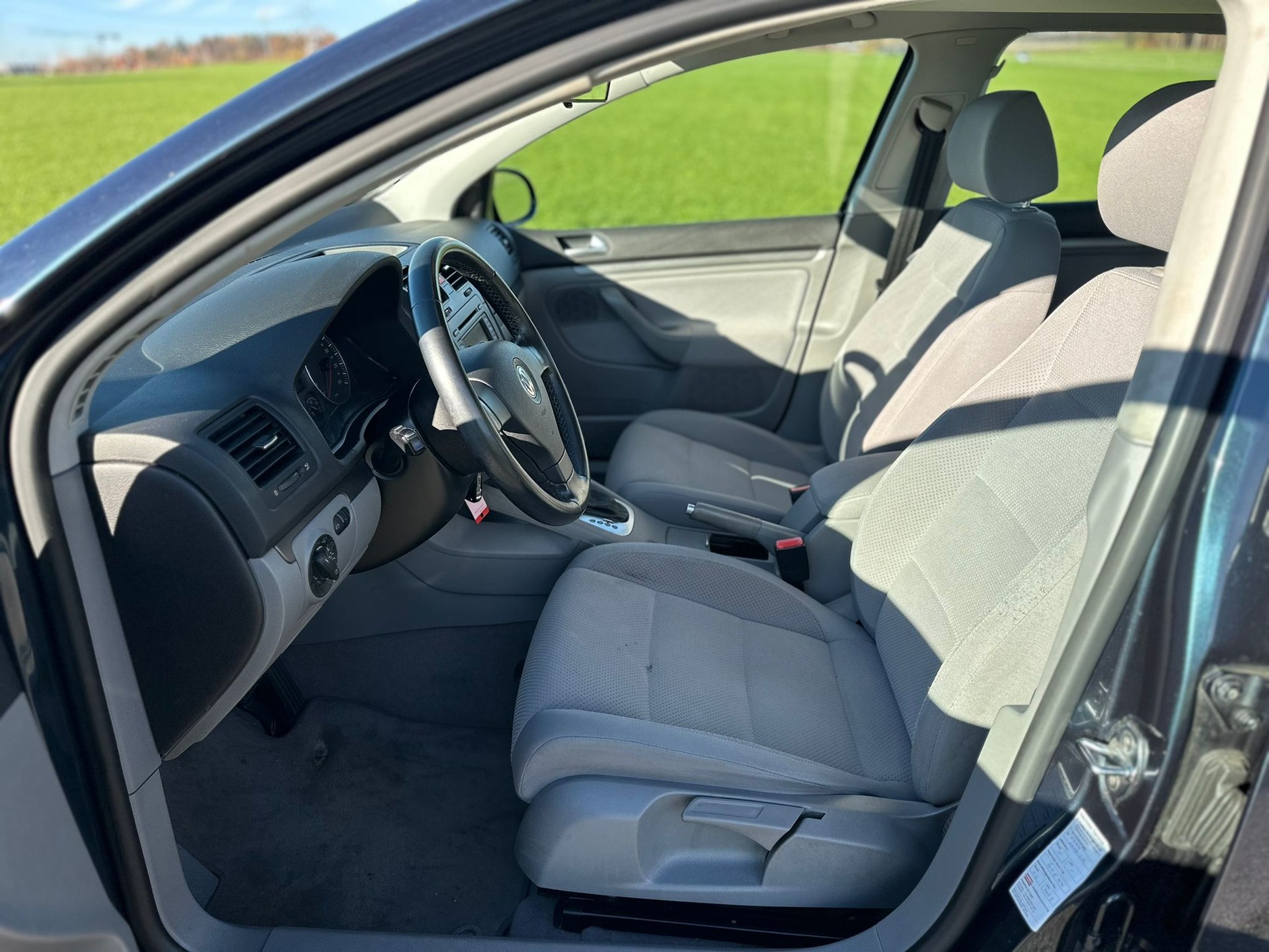 VW Golf 2.0 FSI Sportline-image-10