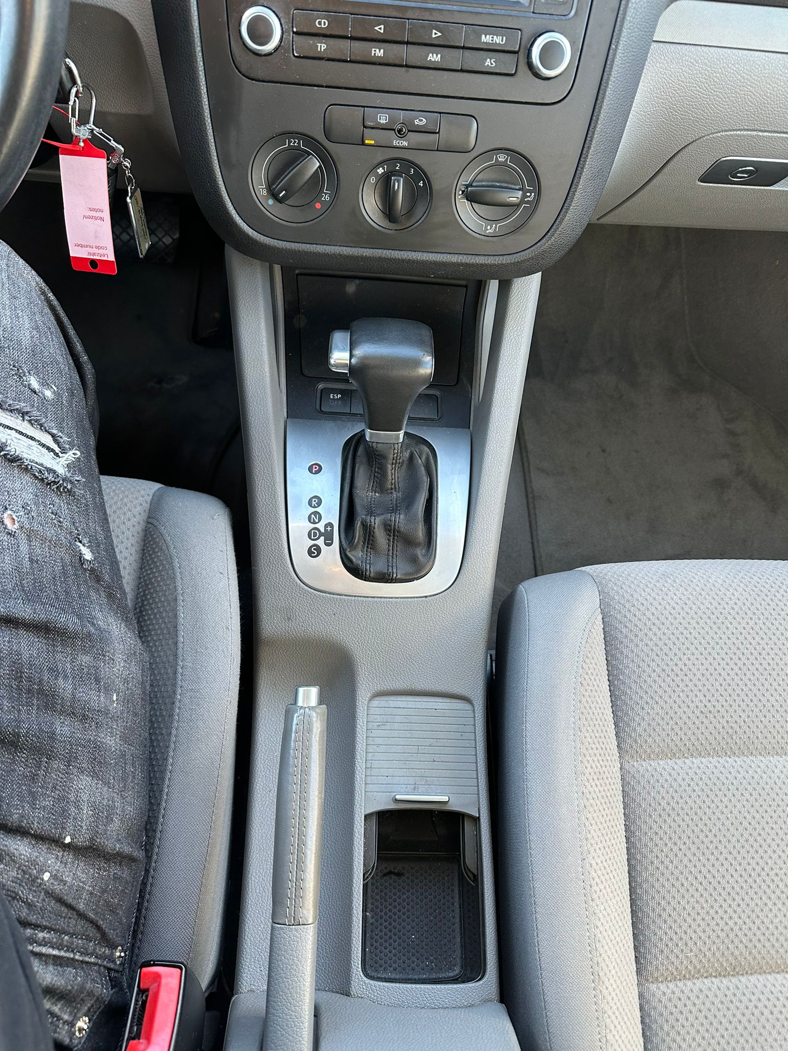 VW Golf 2.0 FSI Sportline-image-18