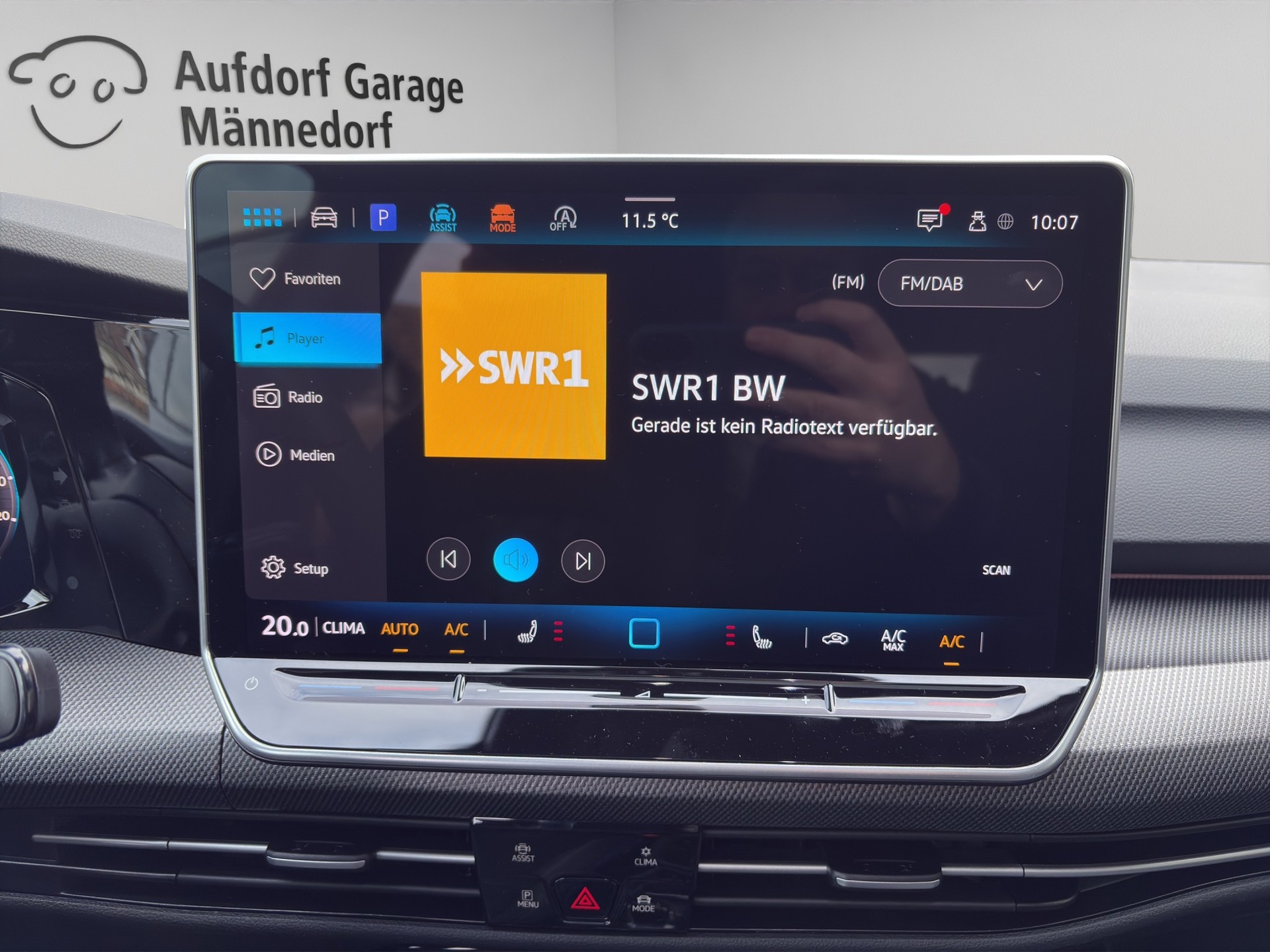 VW Golf 1.5 e TSI mHEV R-Line DSG-image-8