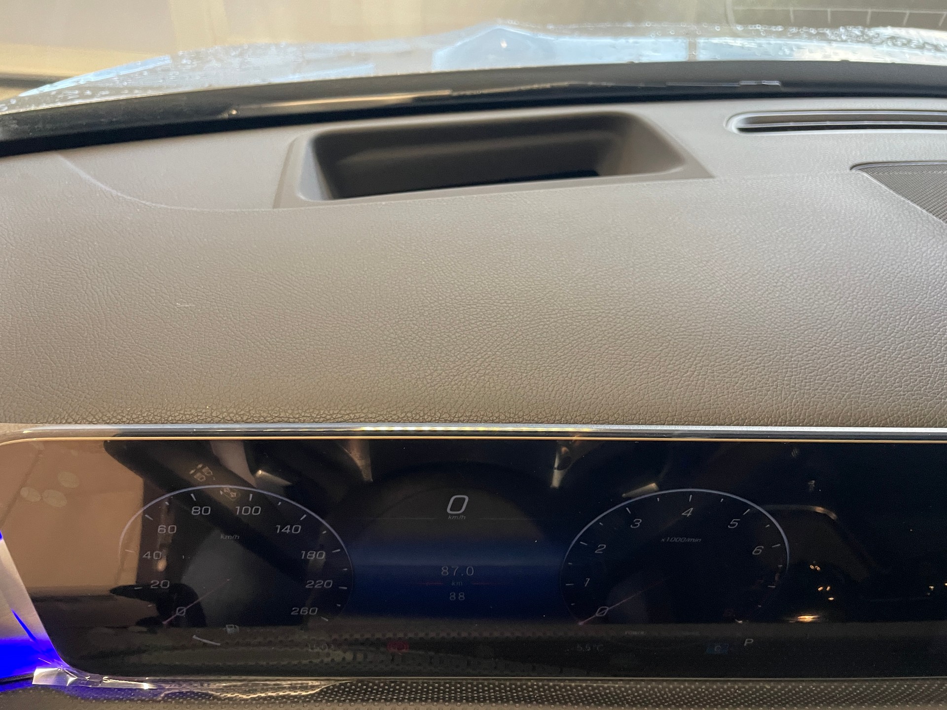 MERCEDES-BENZ A 250 4Matic 8G-DCT AMG Line-image-14