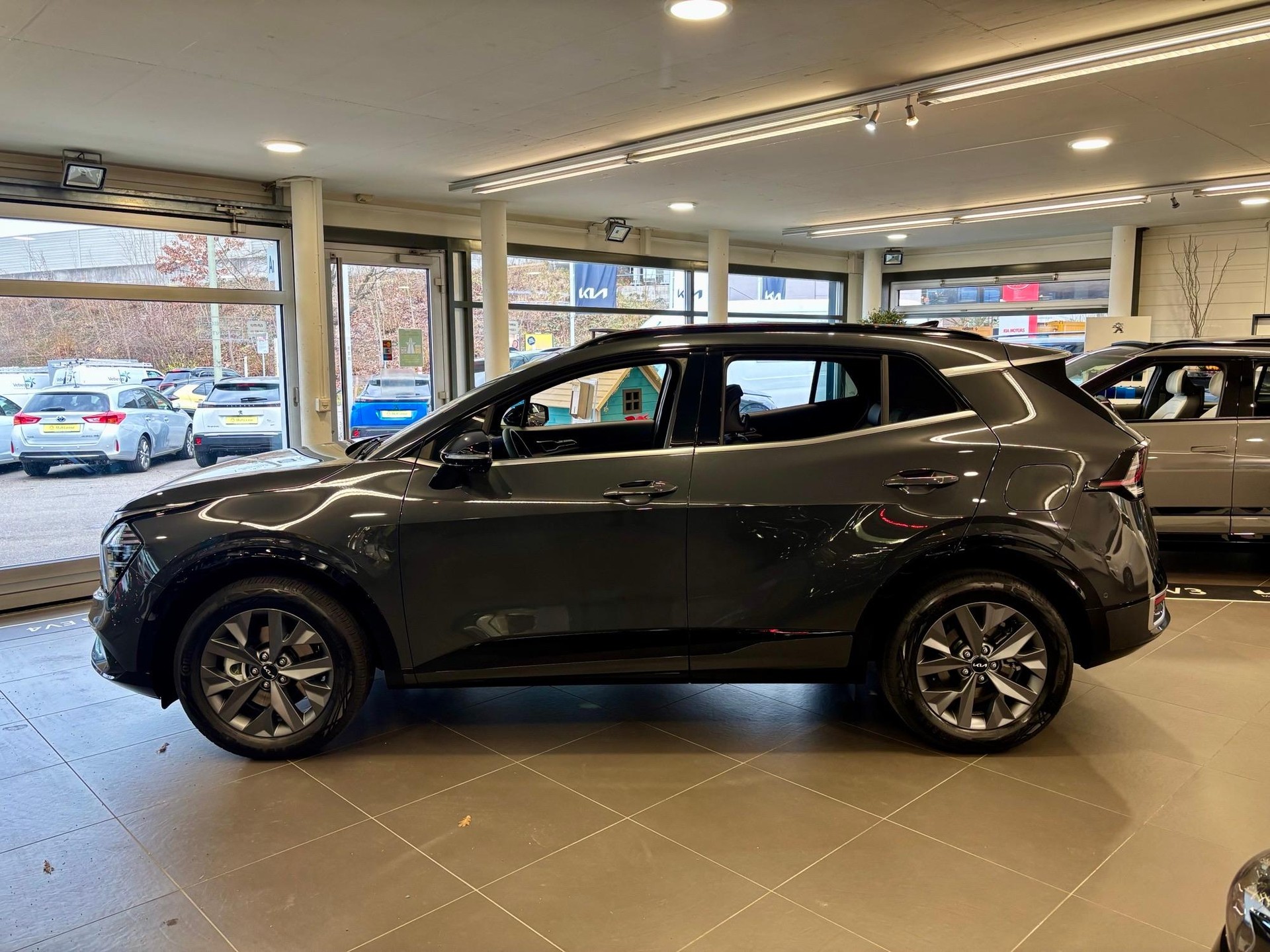 KIA Sportage 1.6 T-GDi Hybrid GT-Line-showroom-element-2