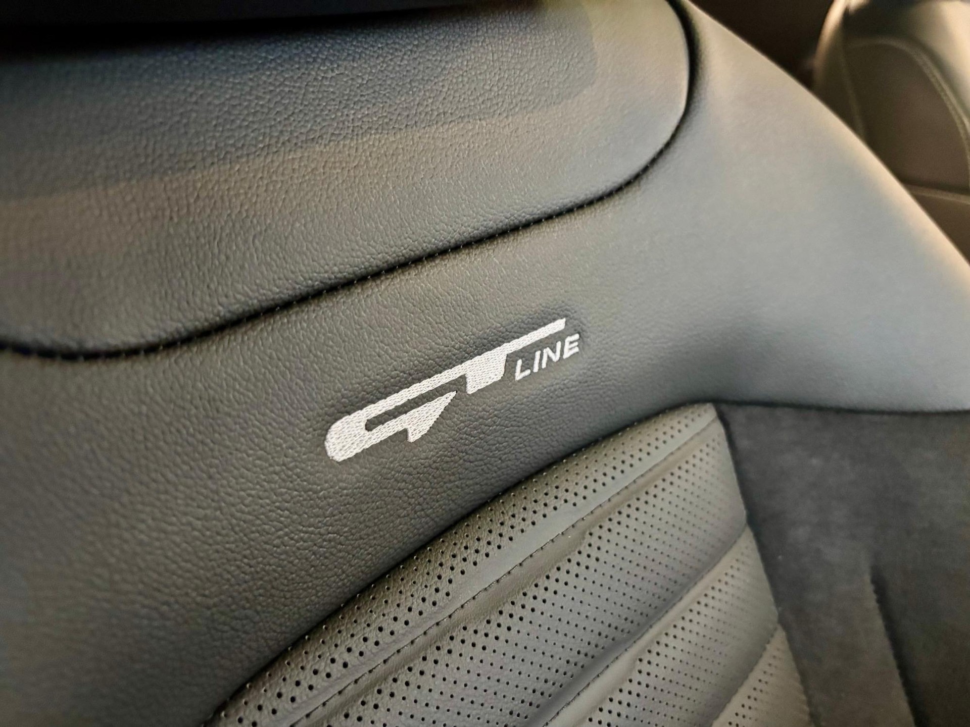 KIA Sportage 1.6 T-GDi Hybrid GT-Line-image-9