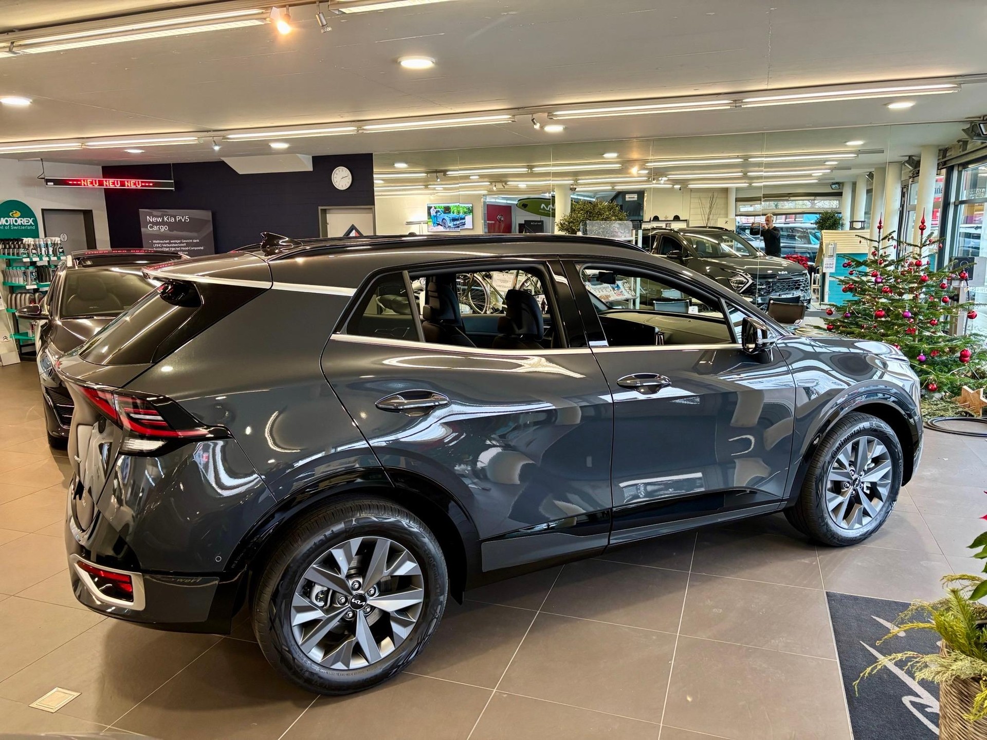 KIA Sportage 1.6 T-GDi Hybrid GT-Line-showroom-element-3