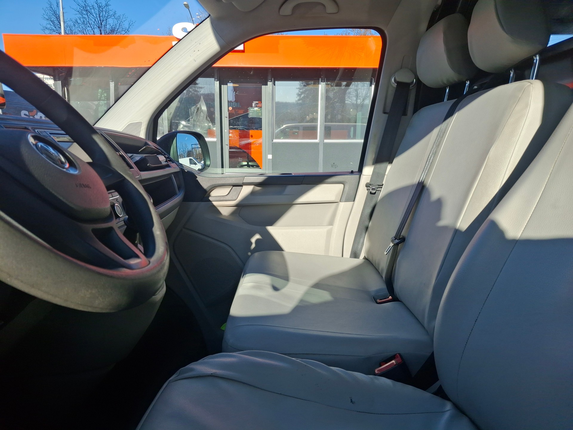 VW T6 2.0 TDI 4Motion-image-10