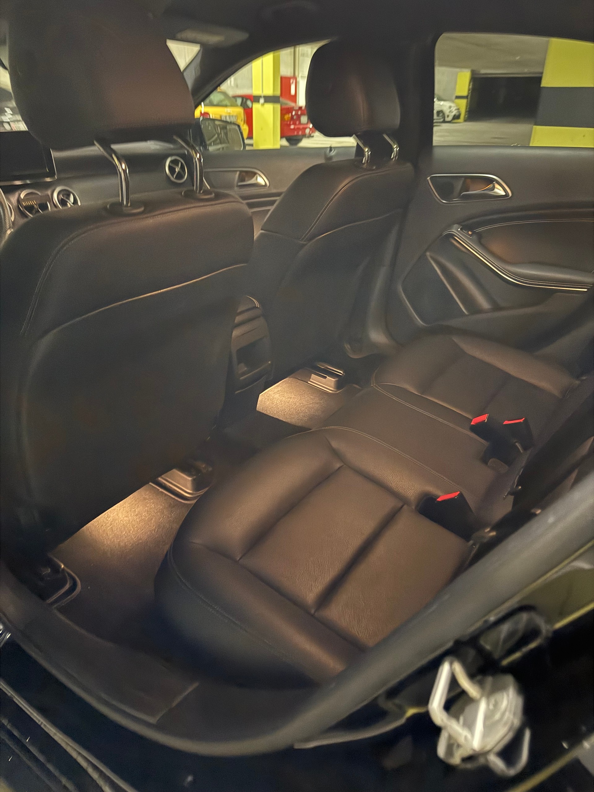 MERCEDES-BENZ A 180 Urban 7G-DCT-image-17