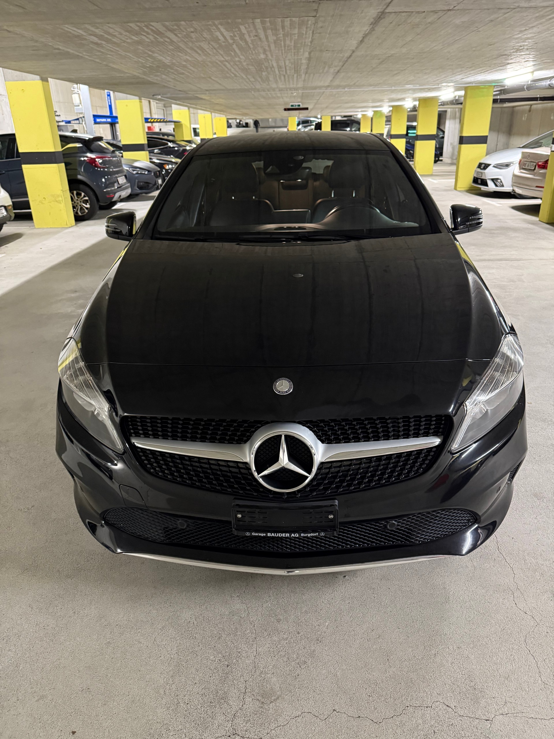 MERCEDES-BENZ A 180 Urban 7G-DCT-image-2