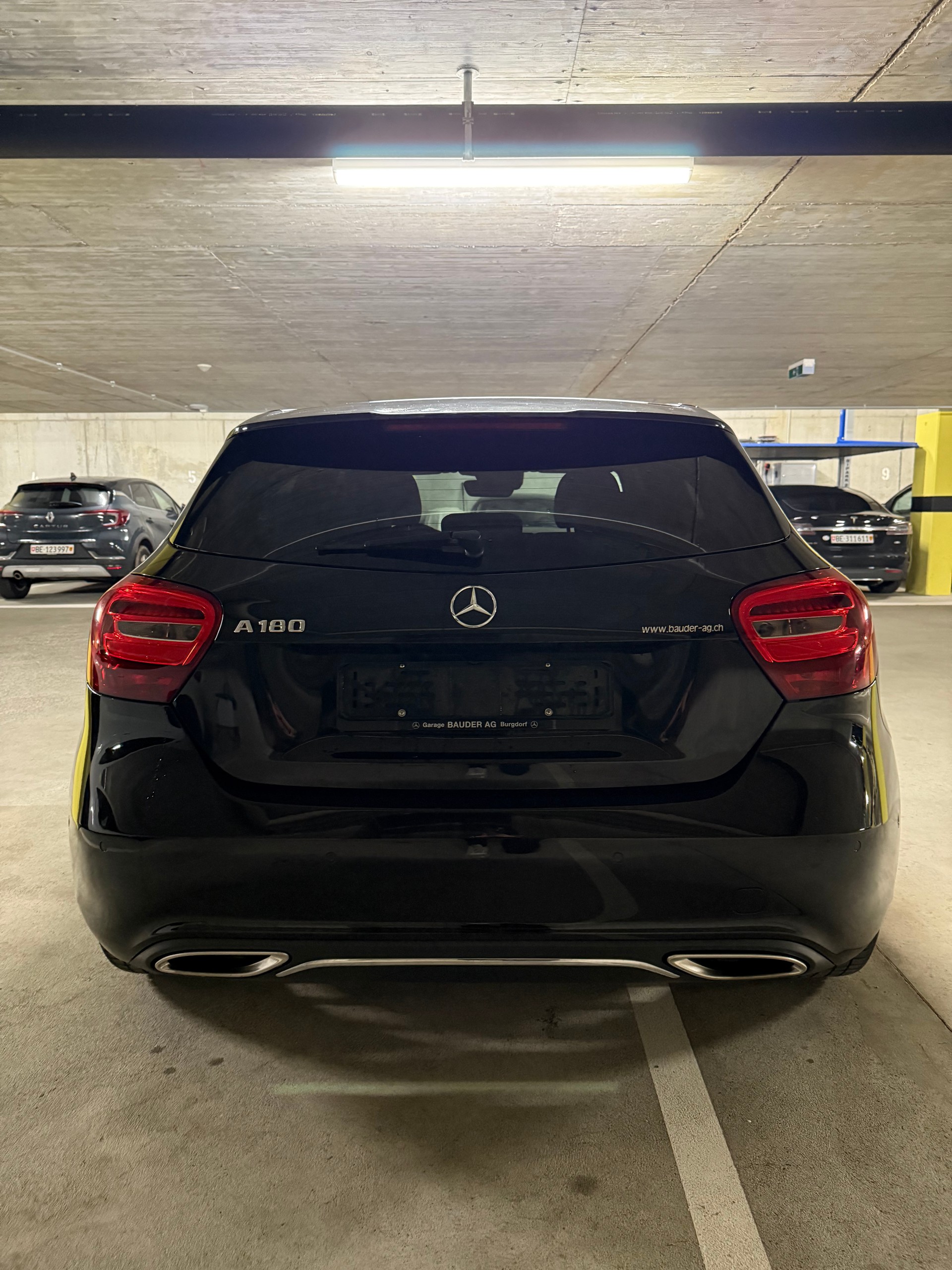 MERCEDES-BENZ A 180 Urban 7G-DCT-image-8