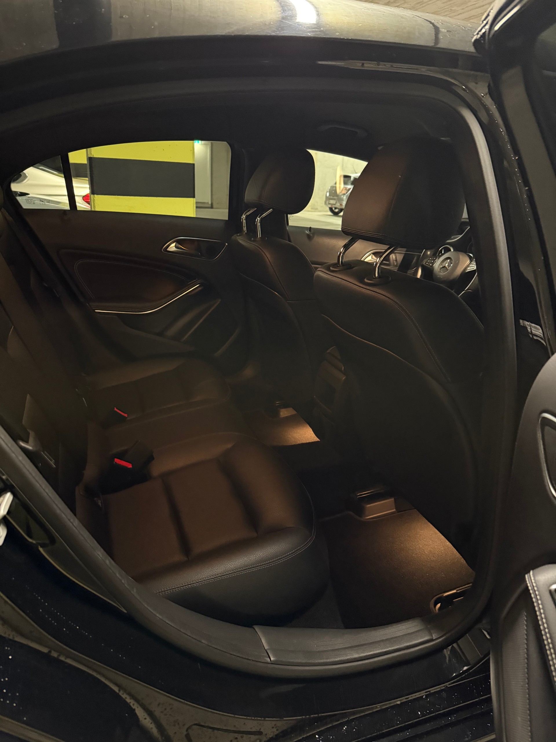 MERCEDES-BENZ A 180 Urban 7G-DCT-image-16