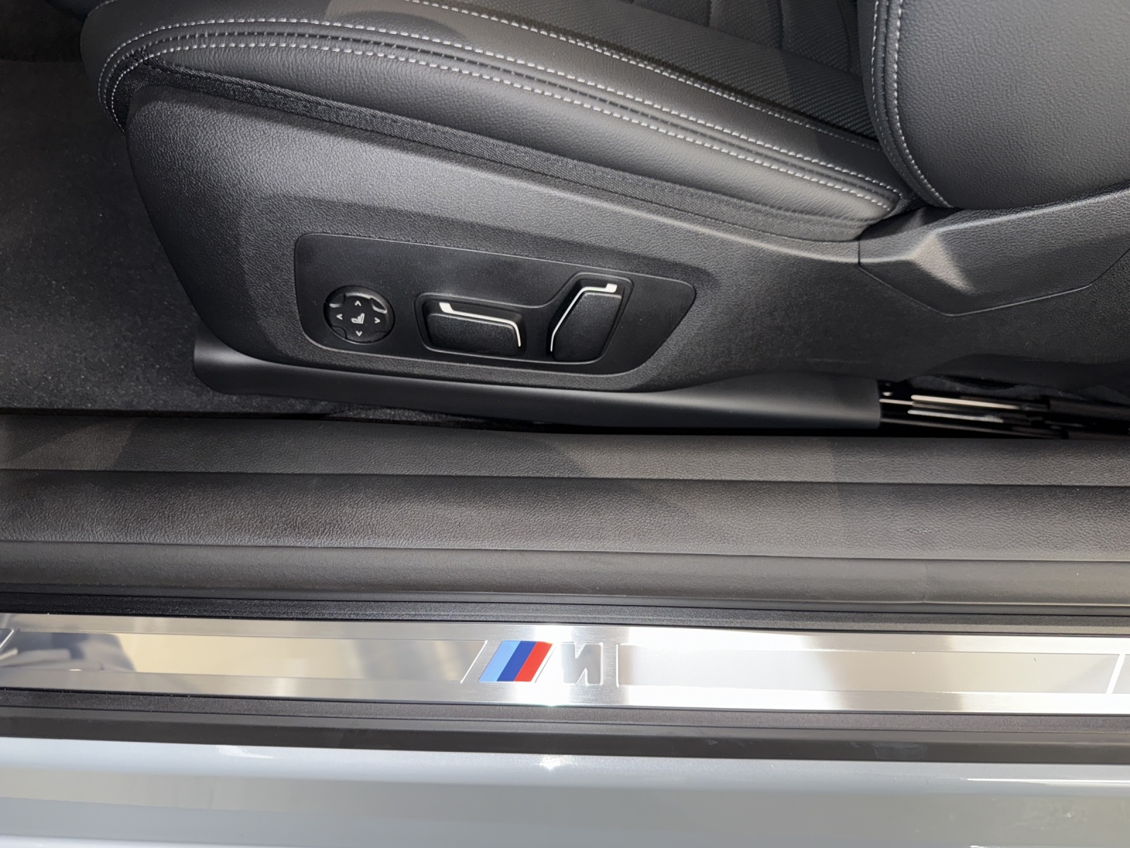 BMW M440i xDrive 48V Coupé M Sport Pro Steptronic-image-19