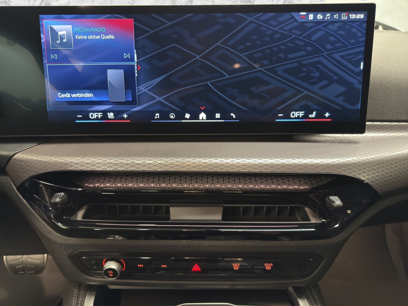 BMW M440i xDrive 48V Coupé M Sport Pro Steptronic-image-17