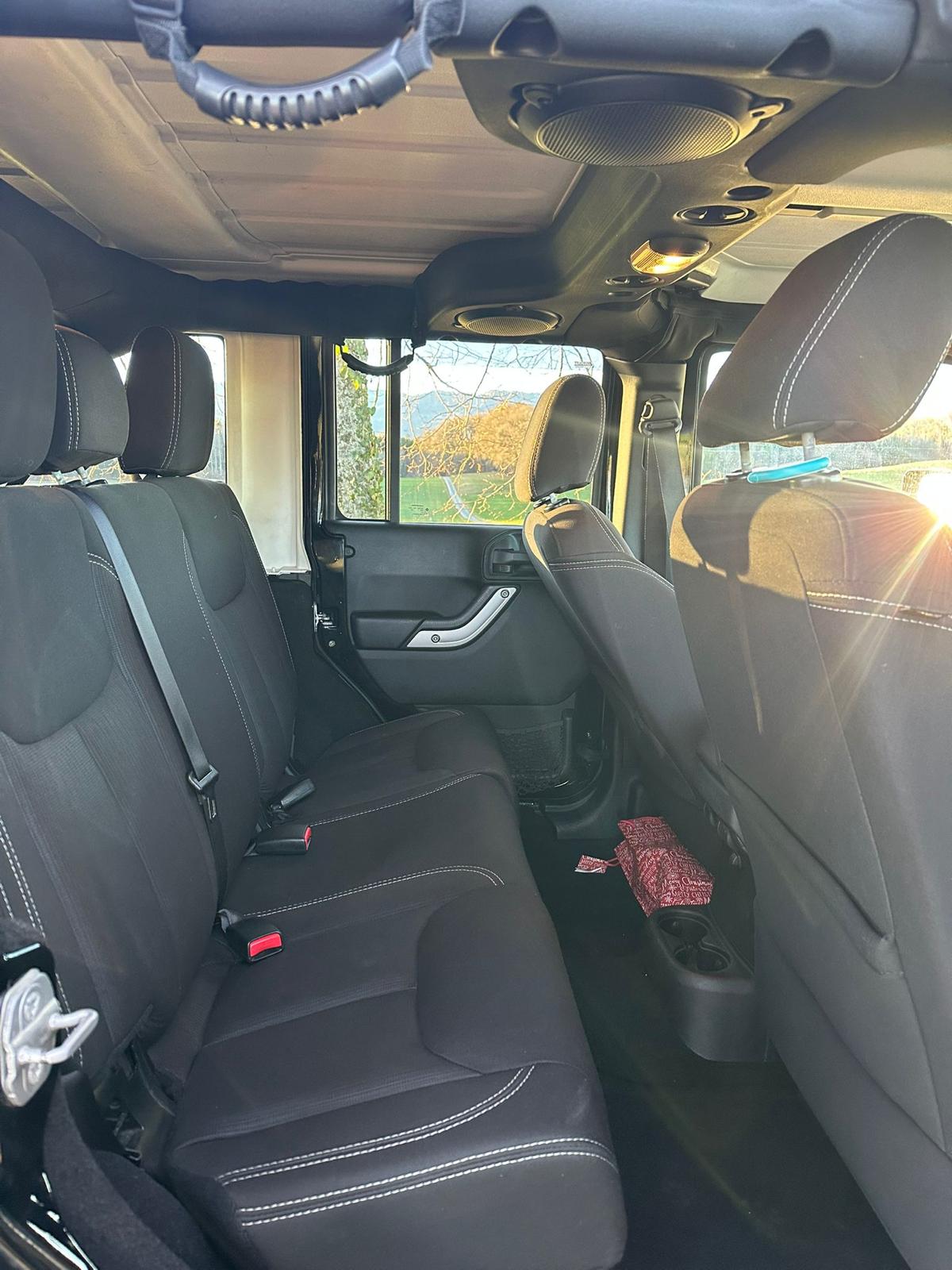 JEEP Wrangler 2.8CRD Unlimited Rubicon Automatic-image-11
