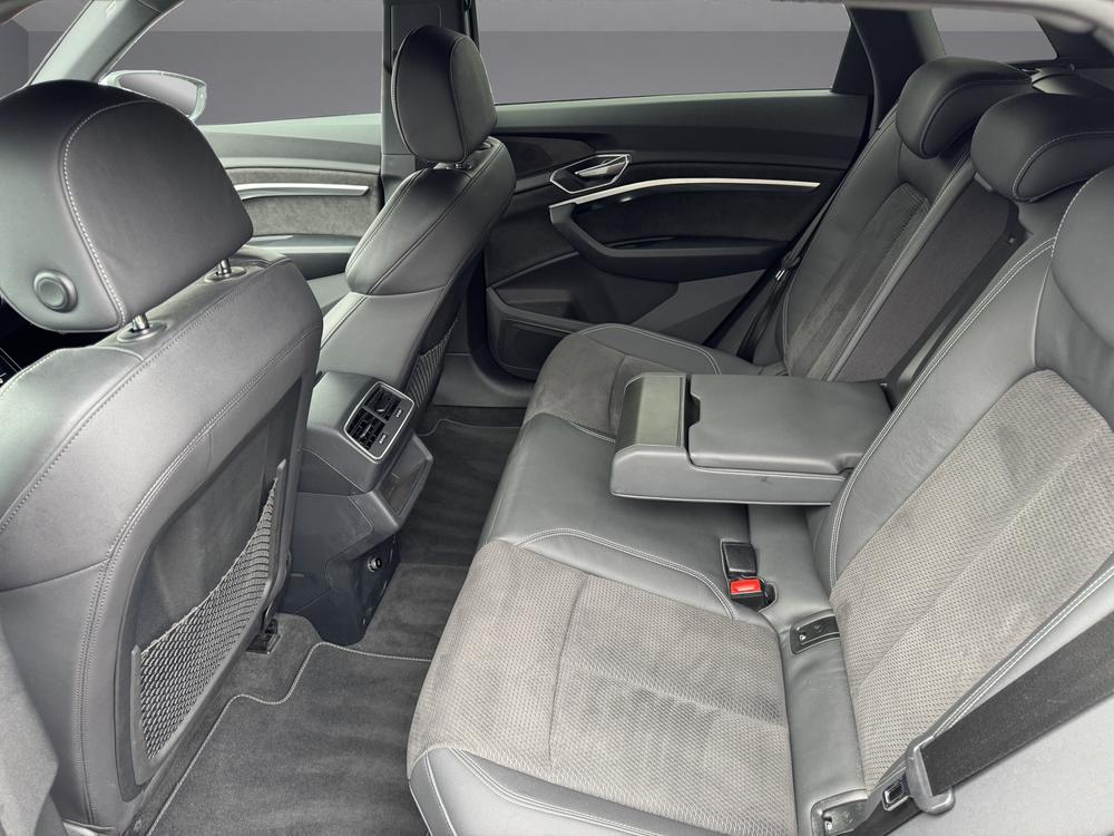 AUDI e-tron S quattro (Ch-Fahrzeug)-image-8