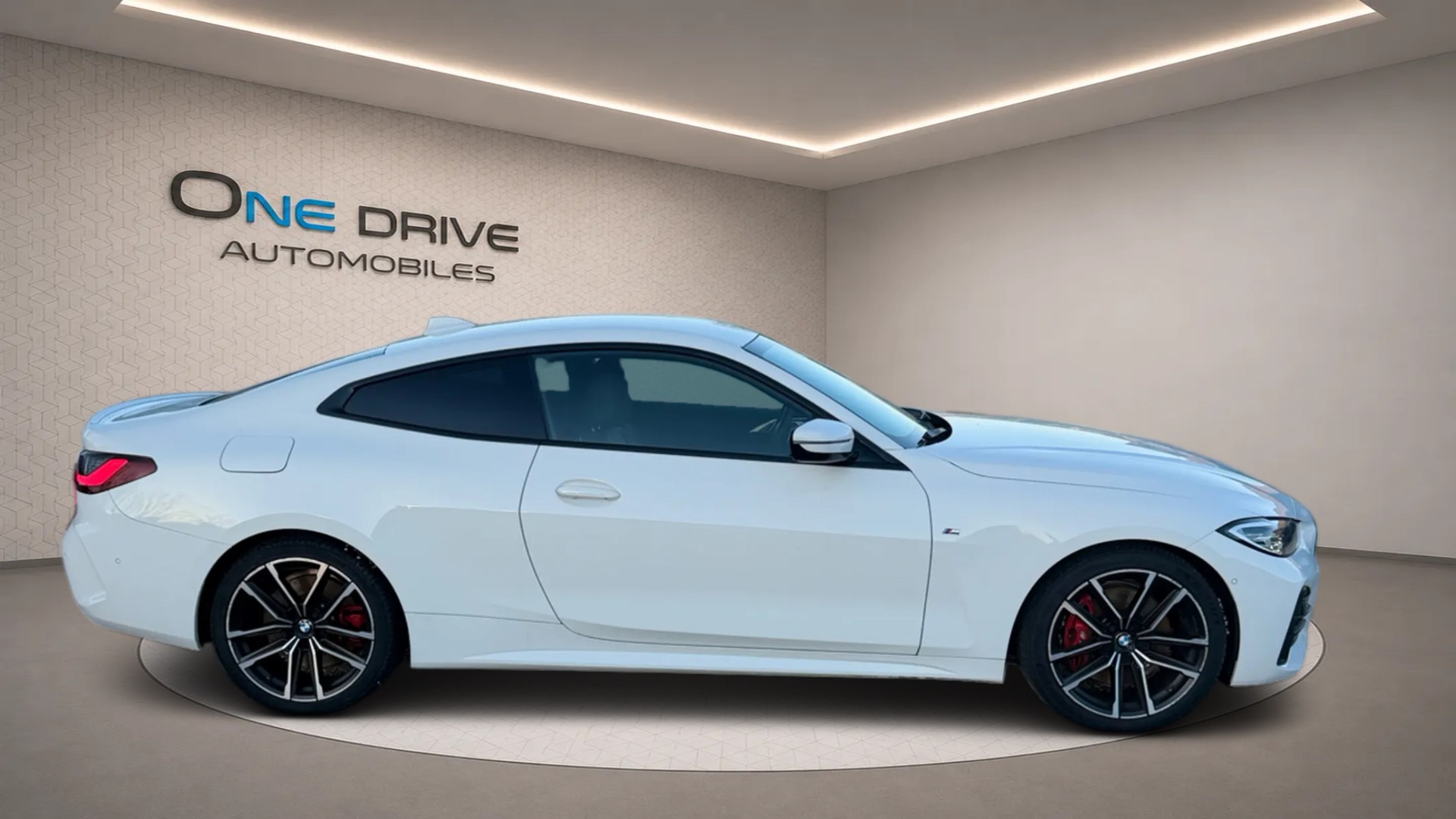 BMW 420d xDrive 48V Coupé M Sport Steptronic-image-3