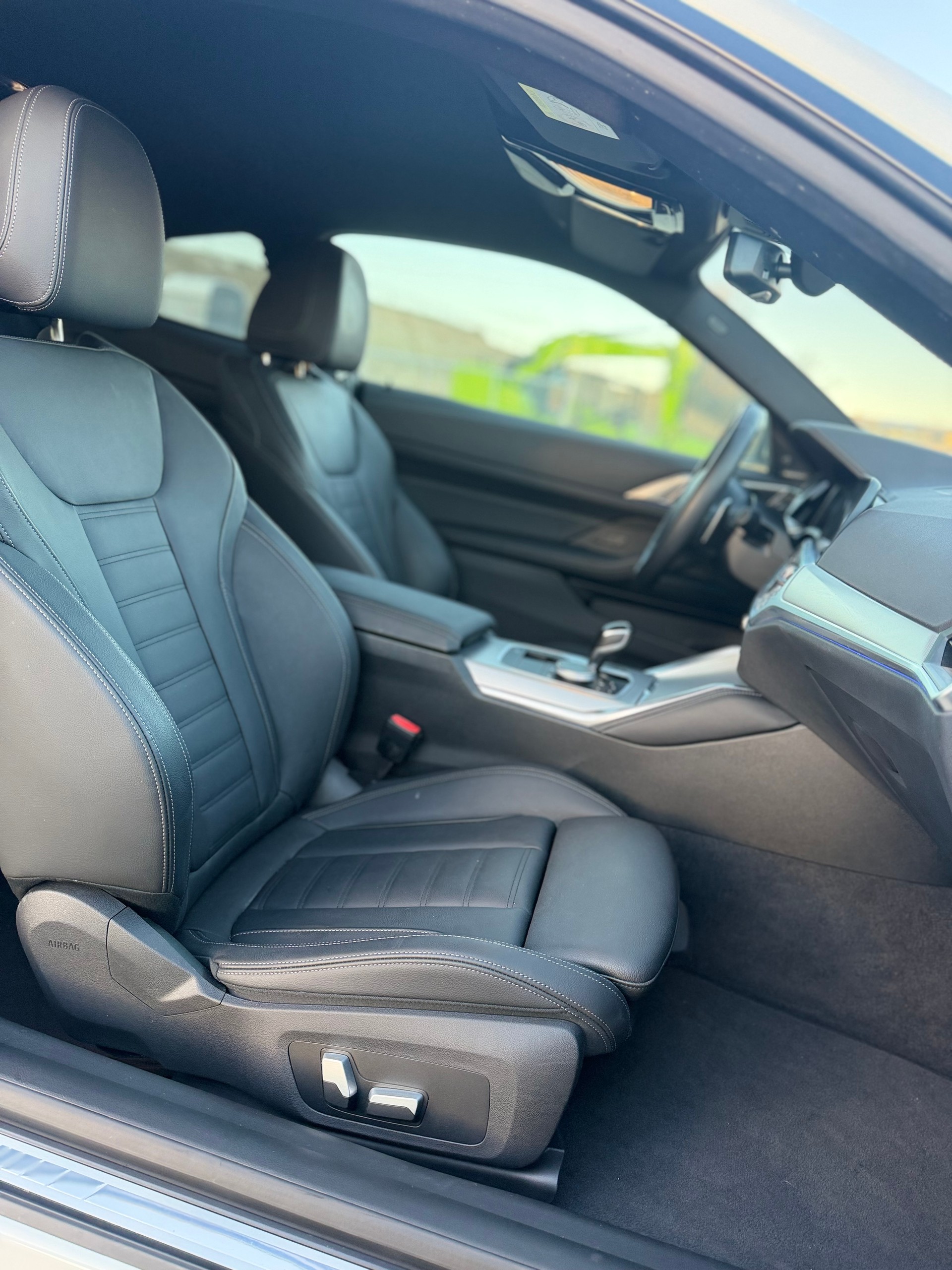 BMW 420d xDrive 48V Coupé M Sport Steptronic-image-12