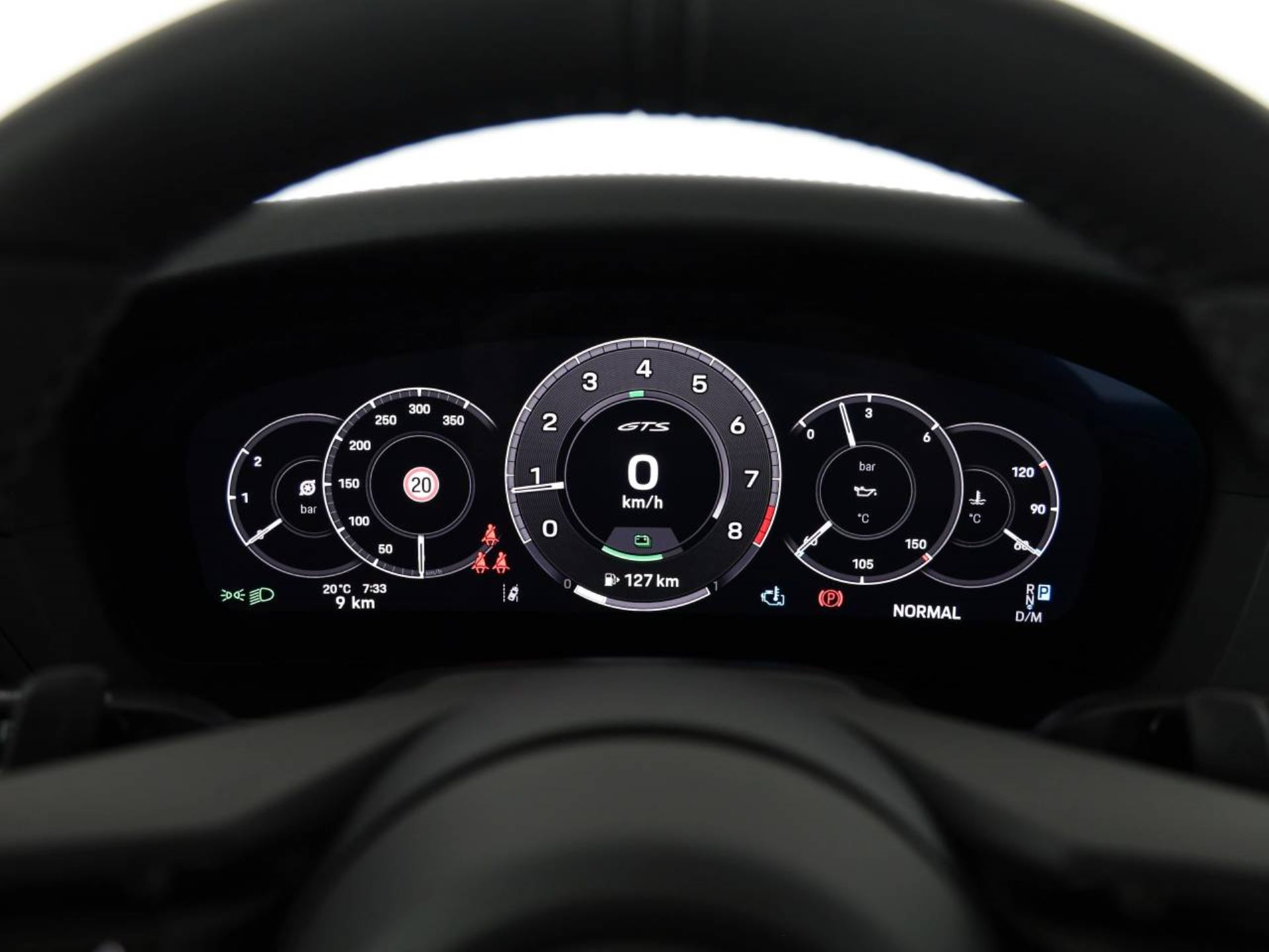 PORSCHE 911 Carrera GTS-image-9